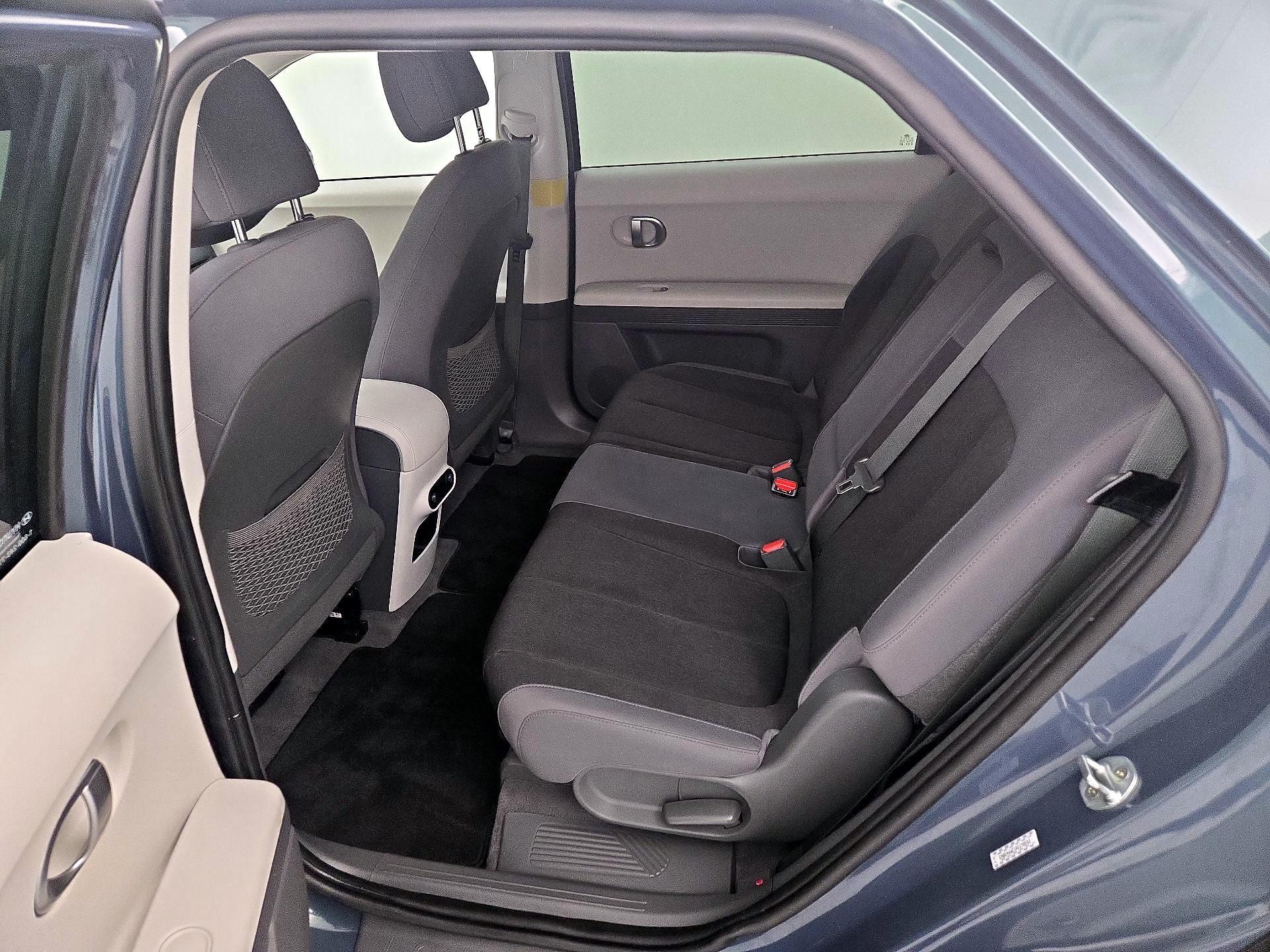 Thumbnail: 2023 Hyundai Ioniq 5 - 20