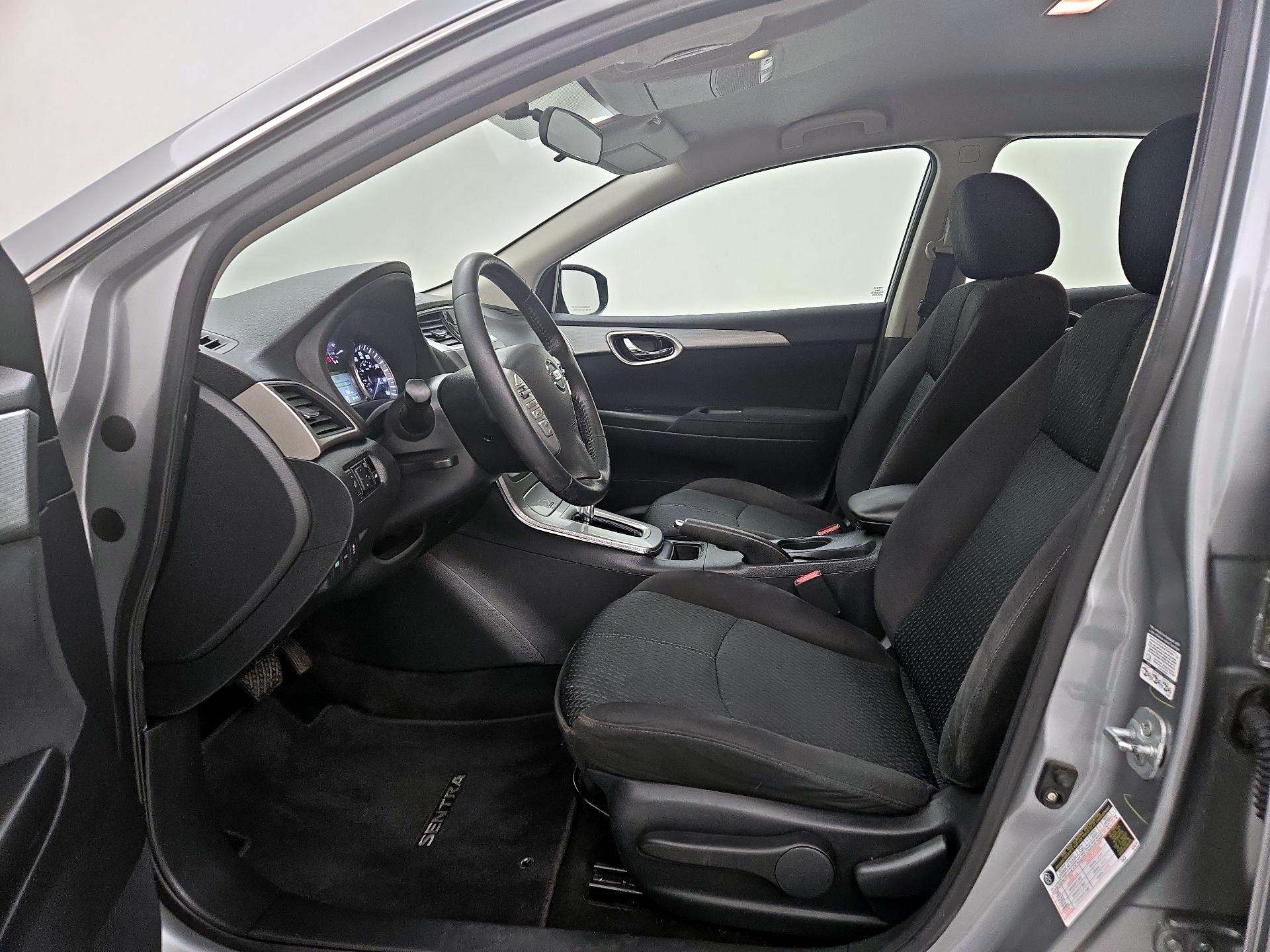 Thumbnail: 2014 Nissan Sentra - 9