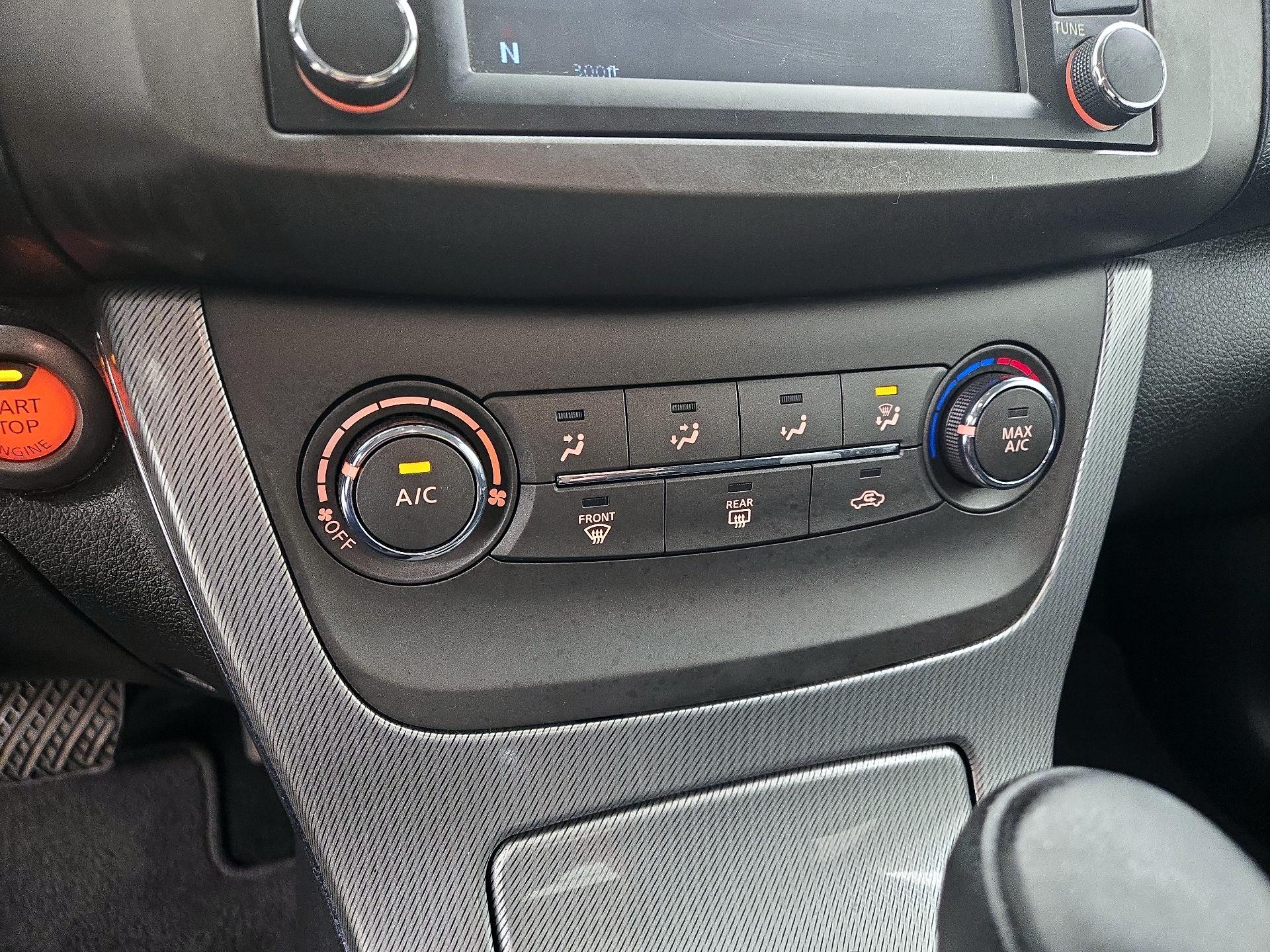 Thumbnail: 2014 Nissan Sentra - 15