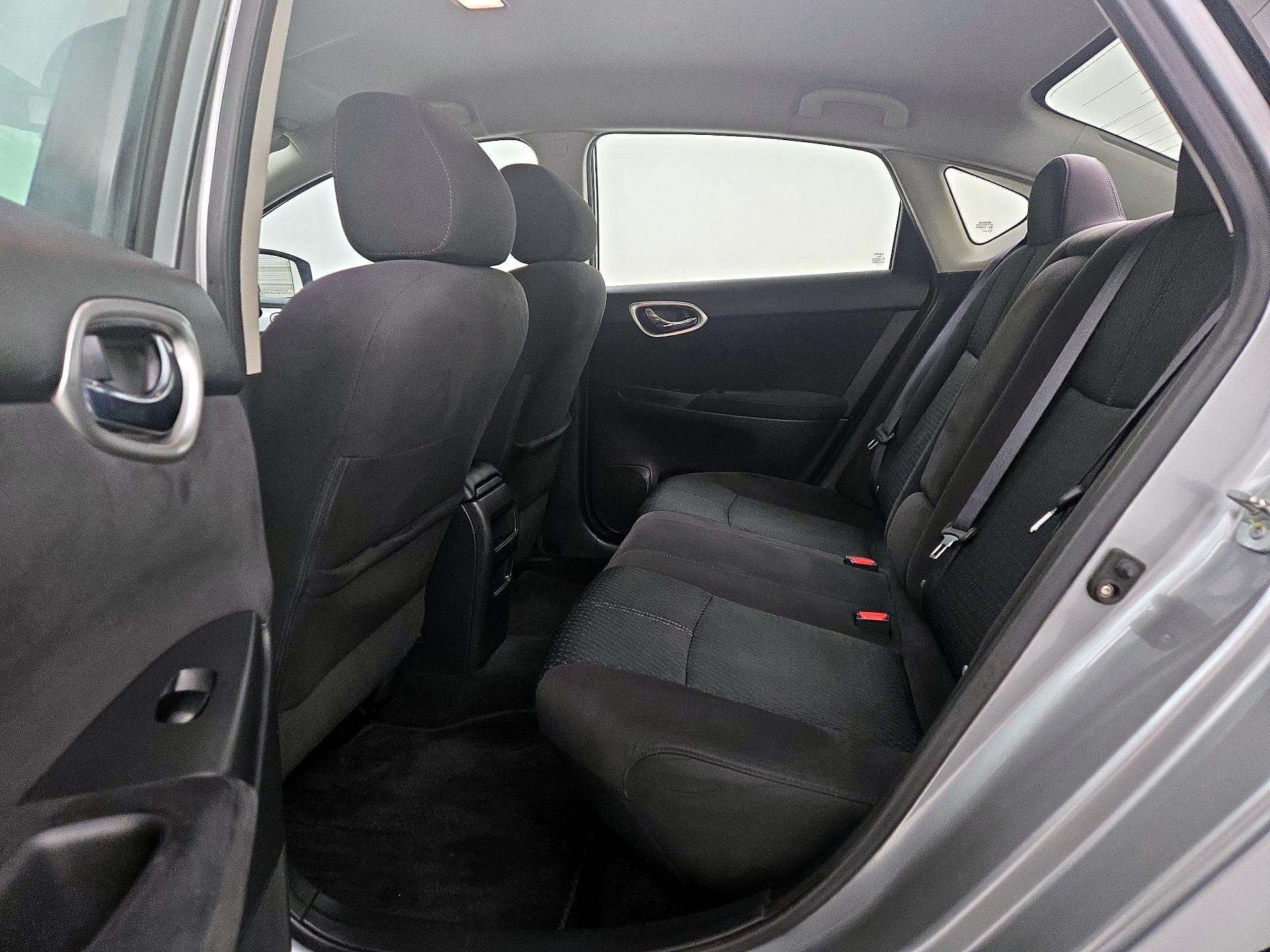 Thumbnail: 2014 Nissan Sentra - 18