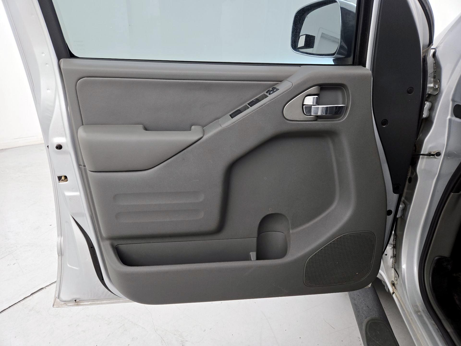 Thumbnail: 2019 Nissan Frontier - 12