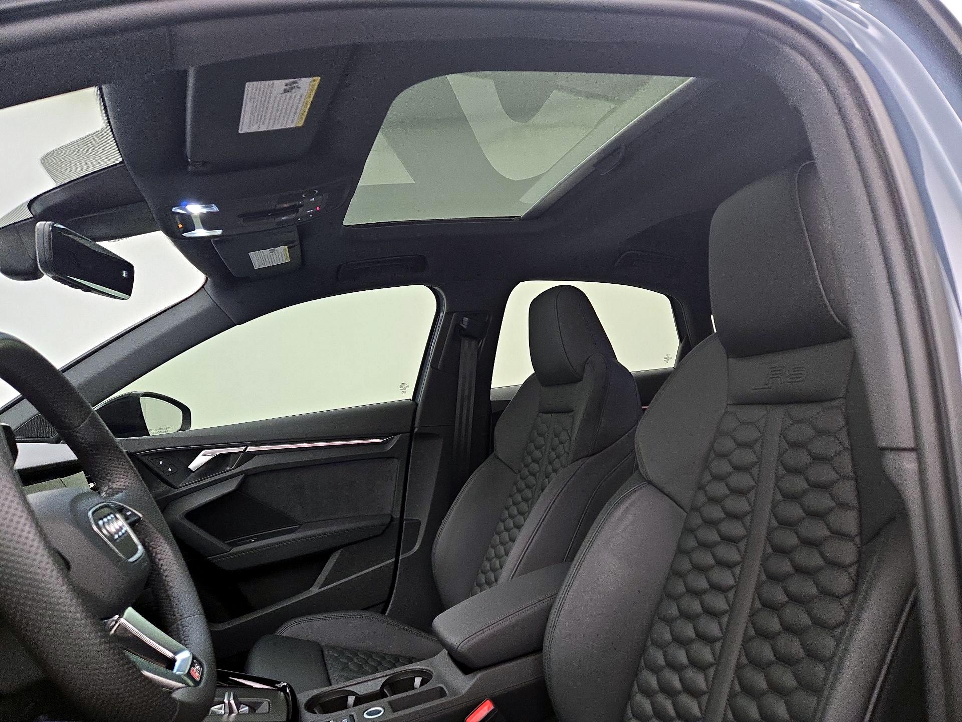 Thumbnail: 2024 Audi RS 3 - 20