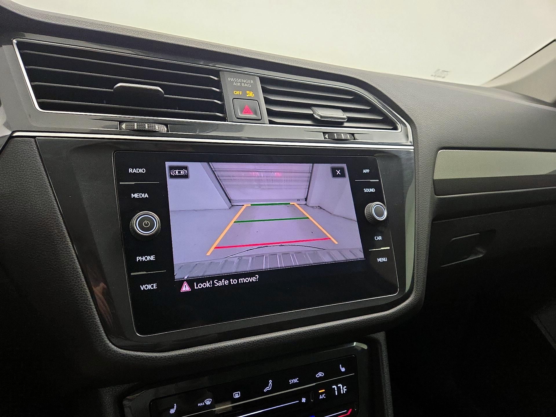 Thumbnail: 2022 Volkswagen Tiguan - 14