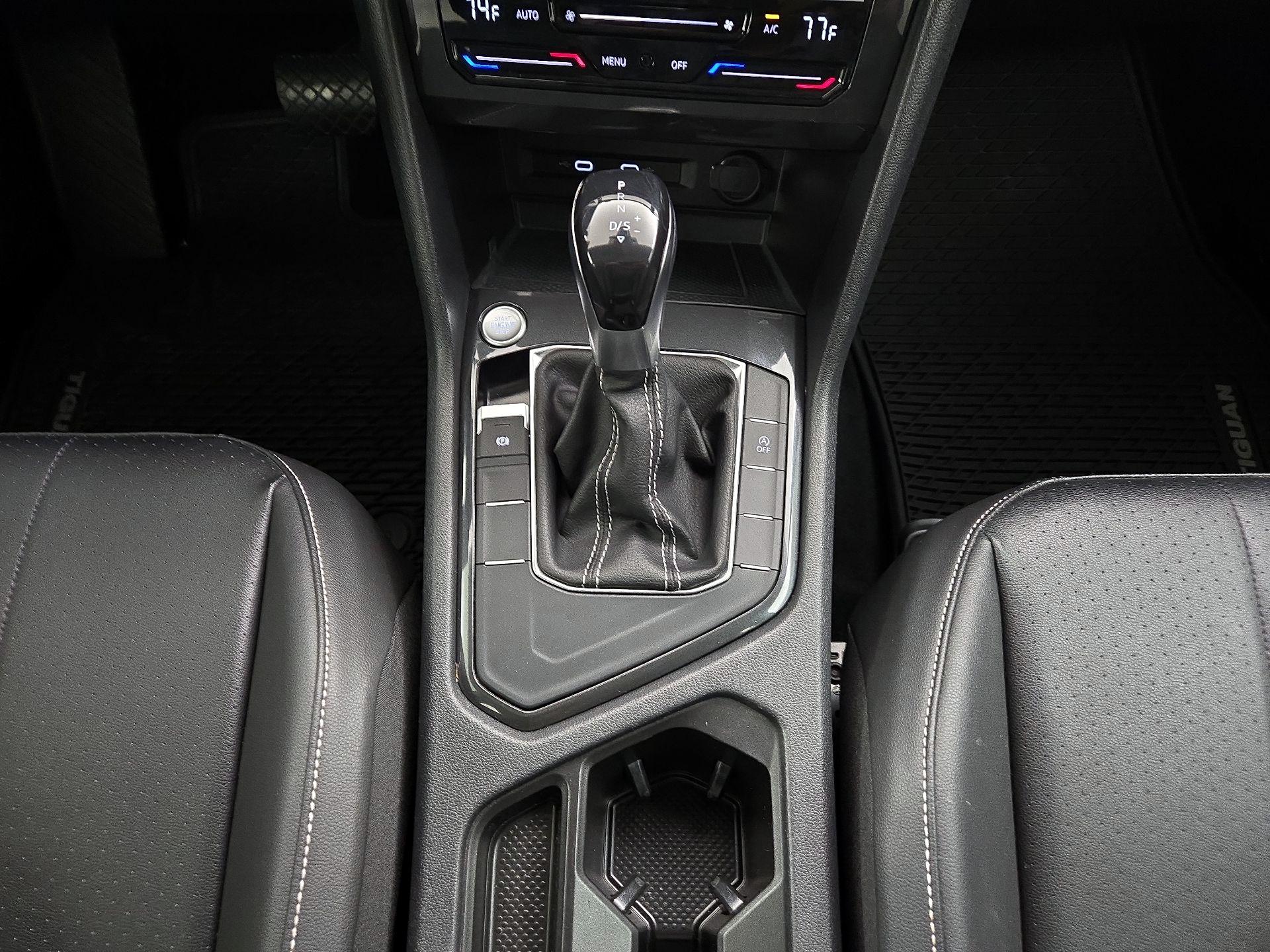 Thumbnail: 2022 Volkswagen Tiguan - 17