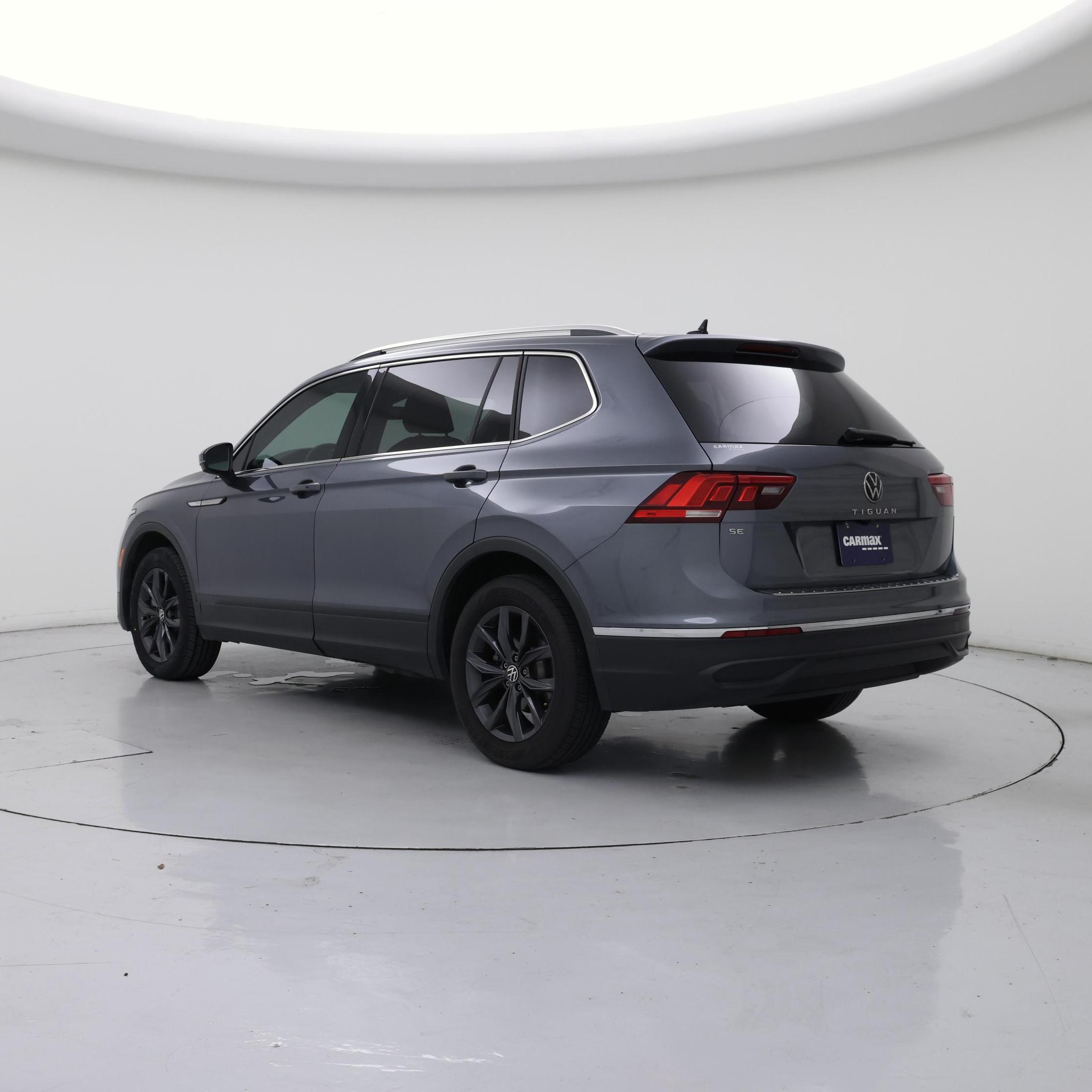 Thumbnail: 2022 Volkswagen Tiguan - 2