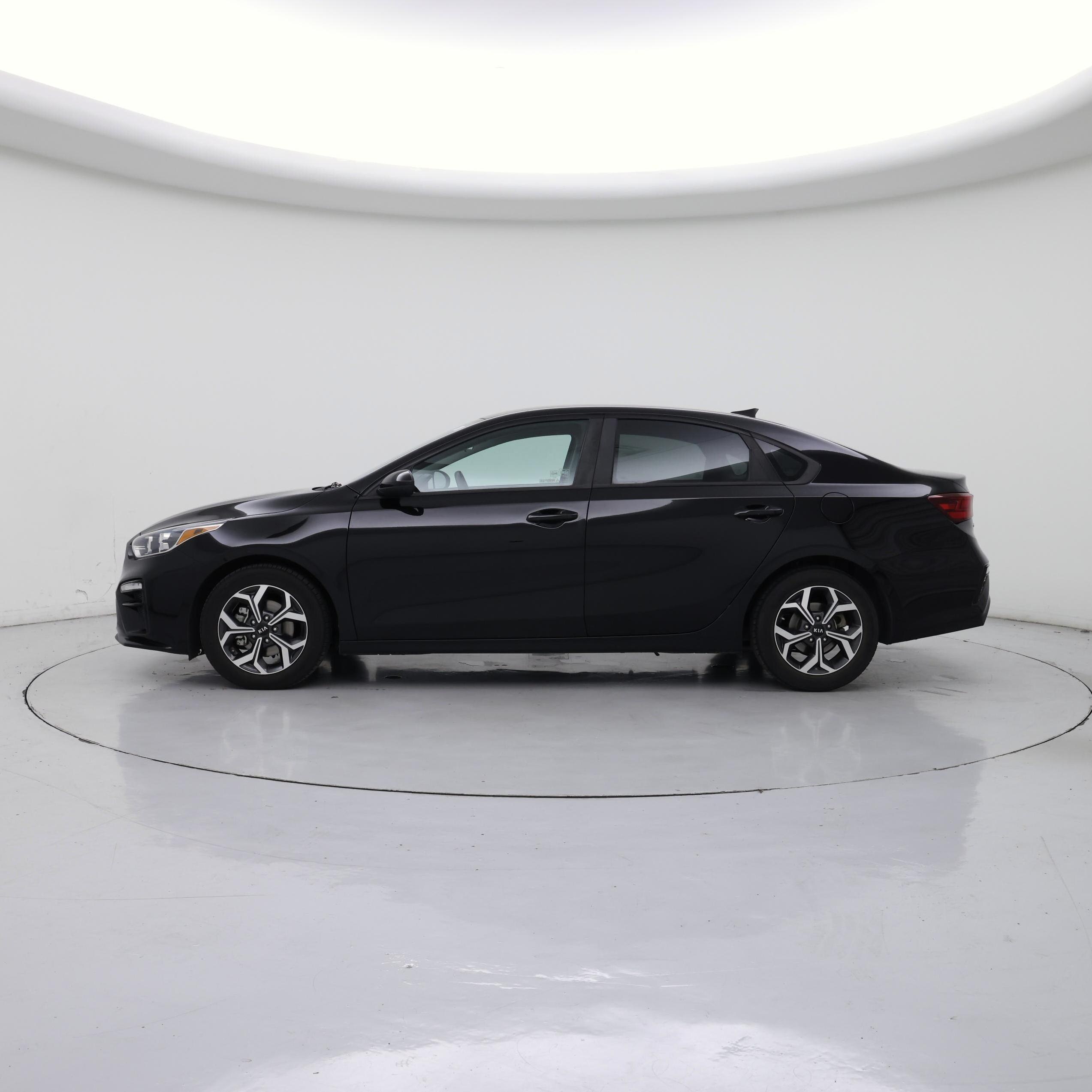 Thumbnail: 2019 Kia Forte - 3