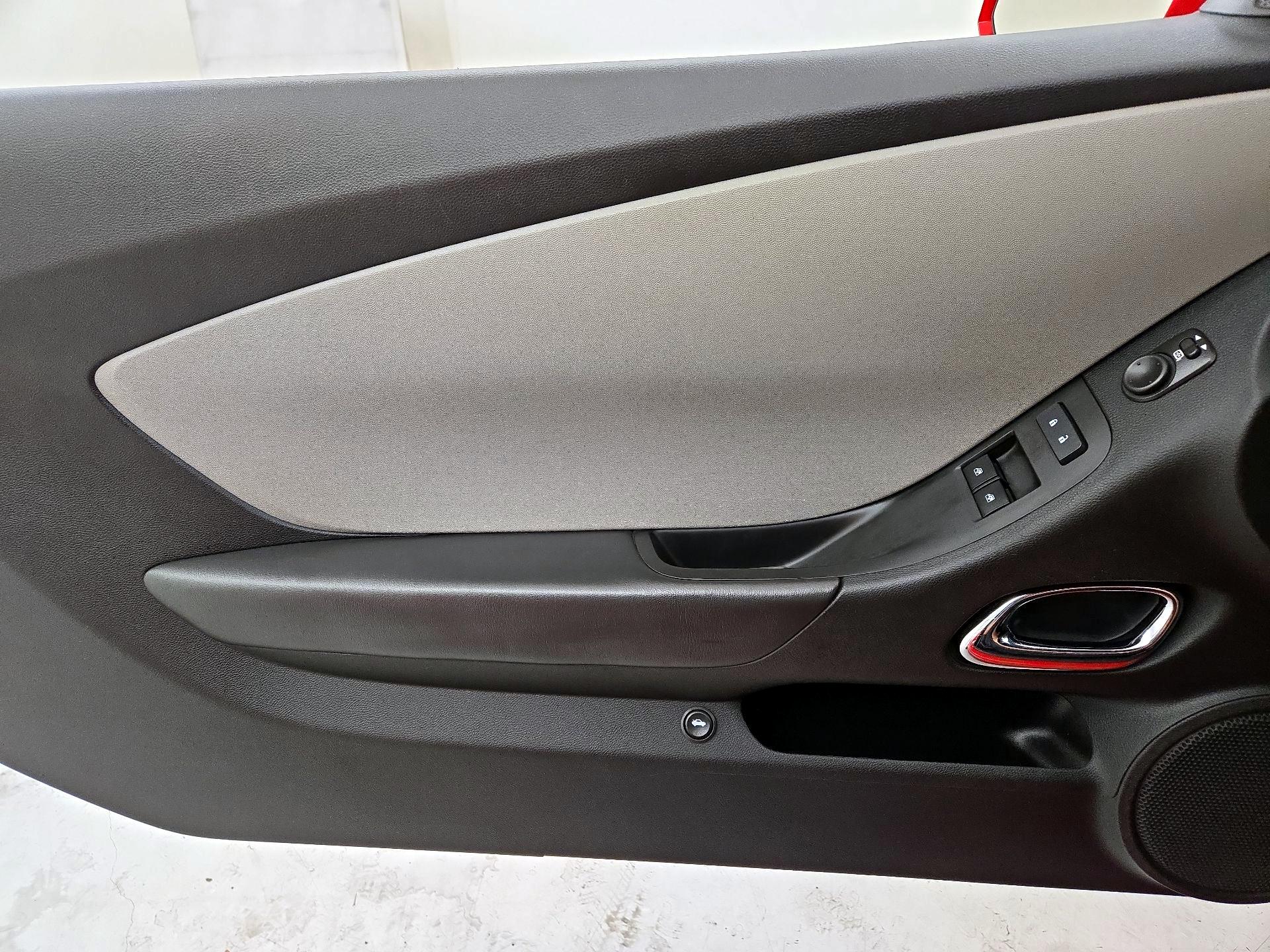 Thumbnail: 2014 Chevrolet Camaro - 12