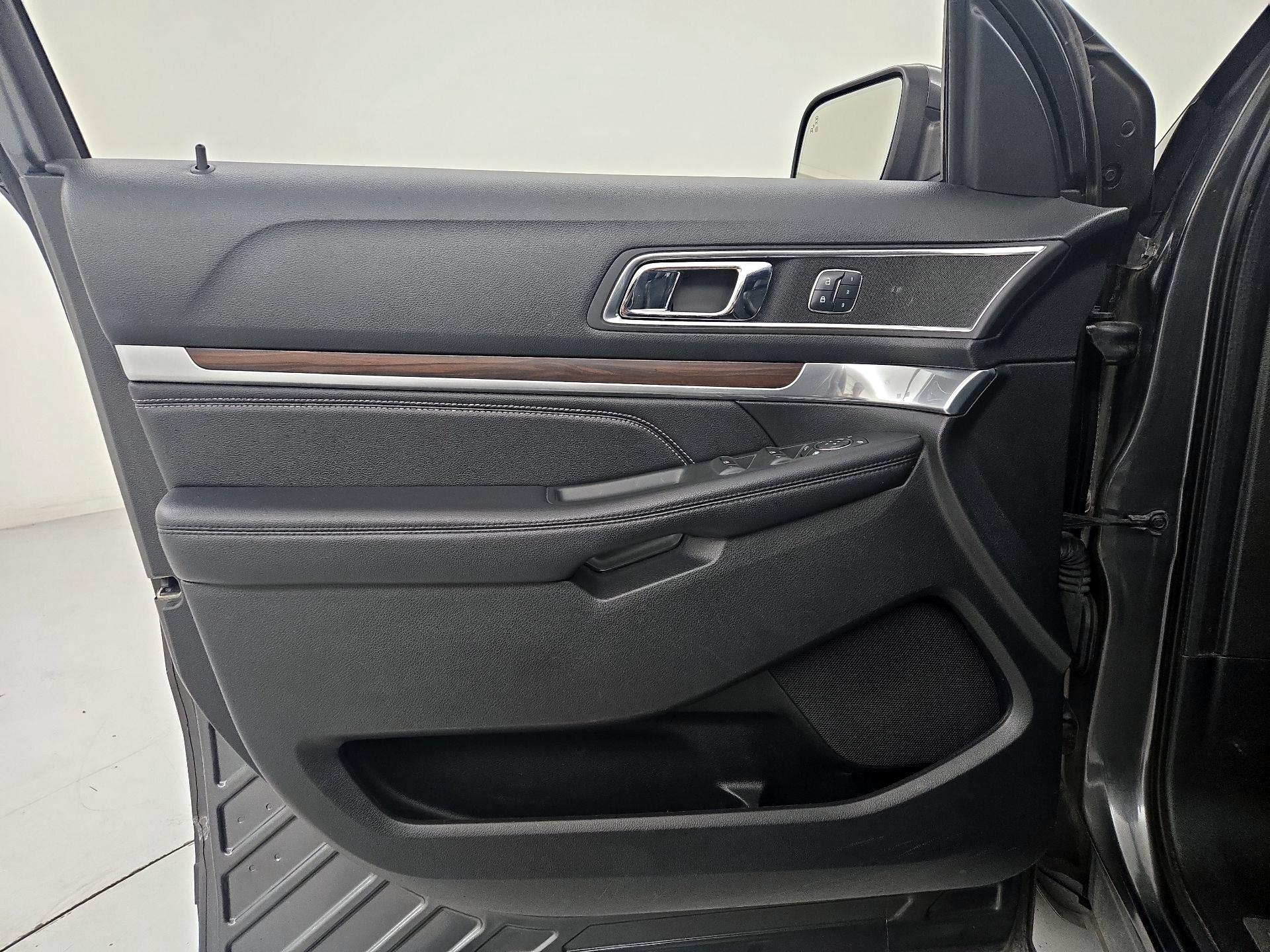 Thumbnail: 2018 Ford Explorer - 12