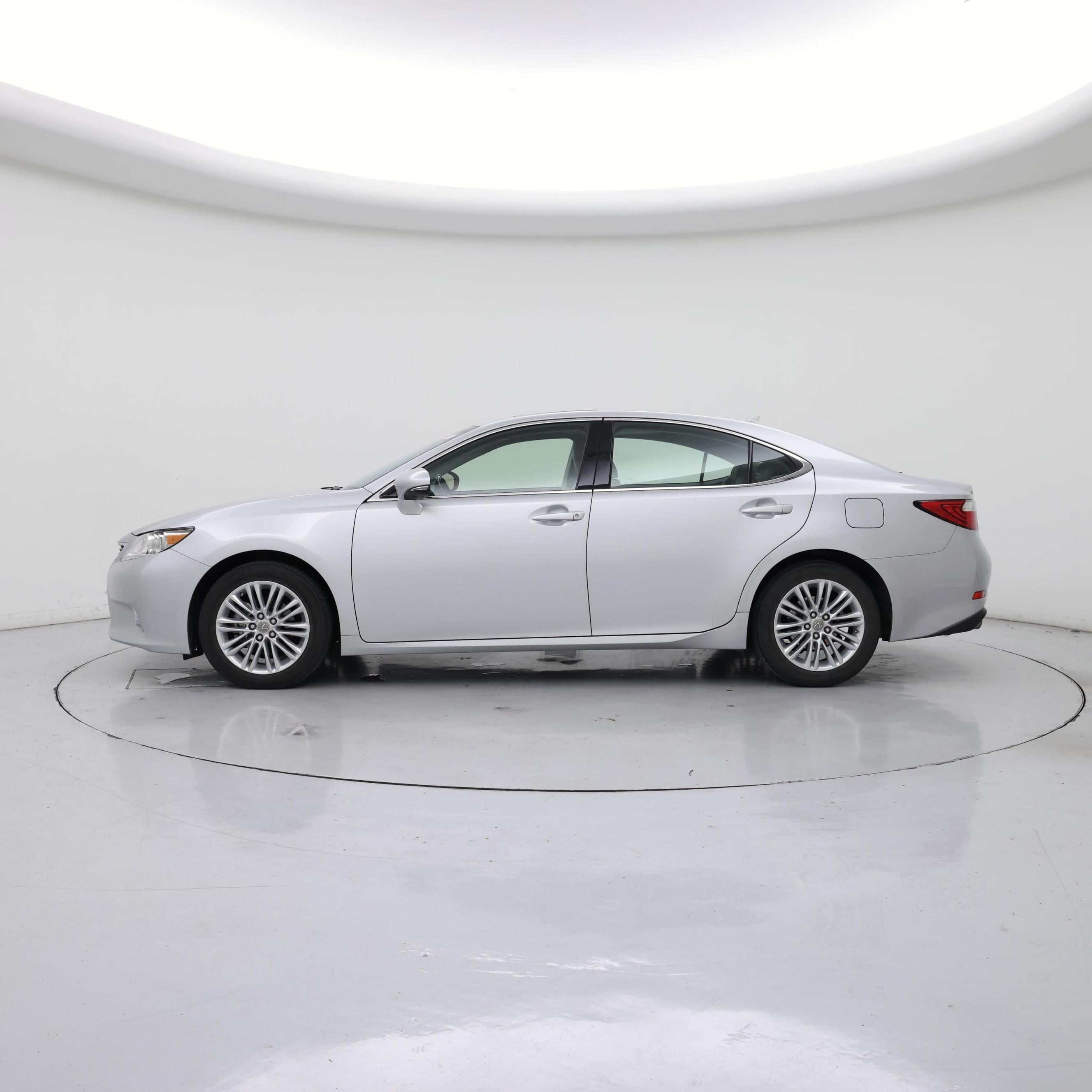 Thumbnail: 2014 Lexus ES - 3