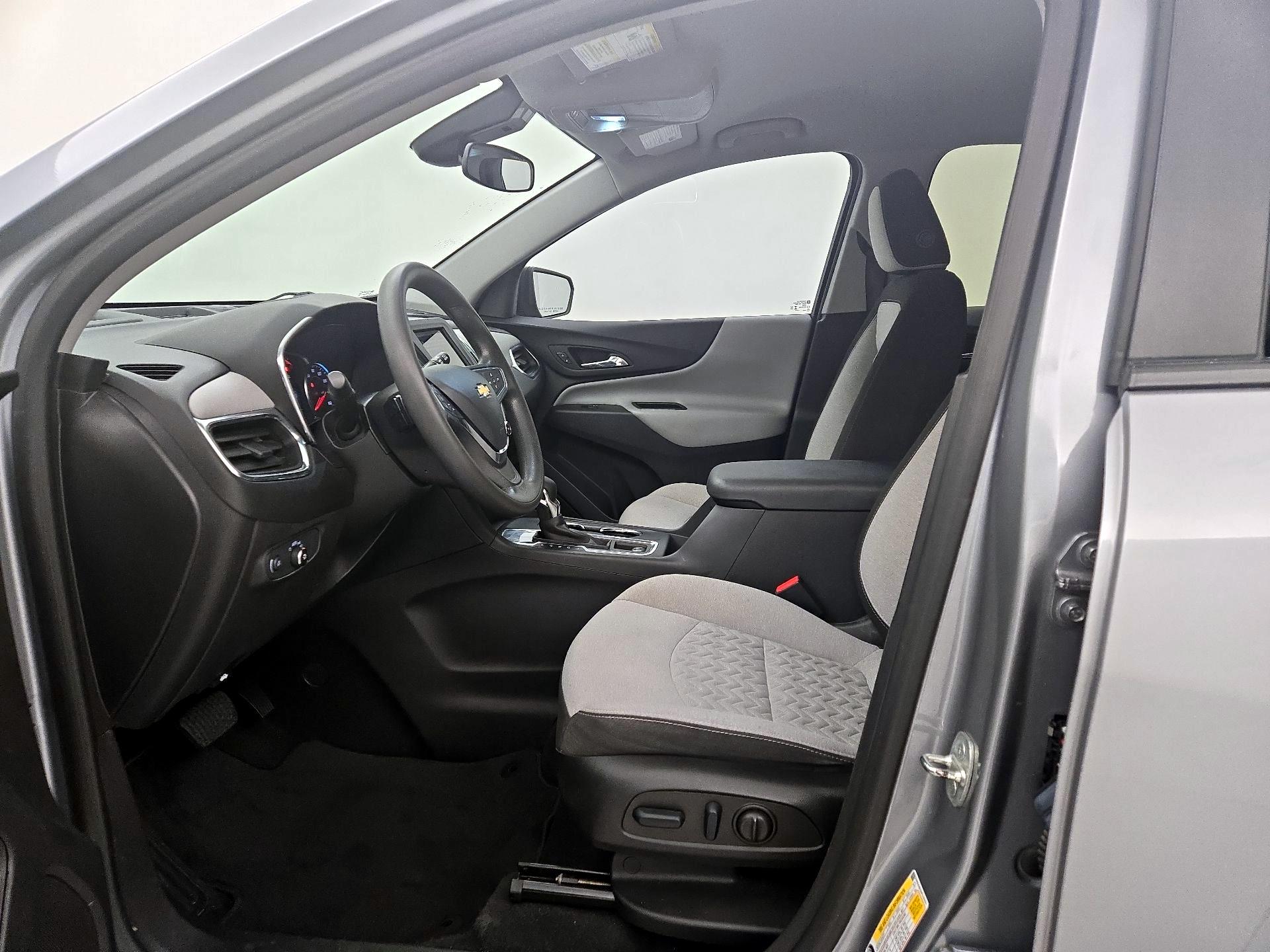 Thumbnail: 2023 Chevrolet Equinox - 9