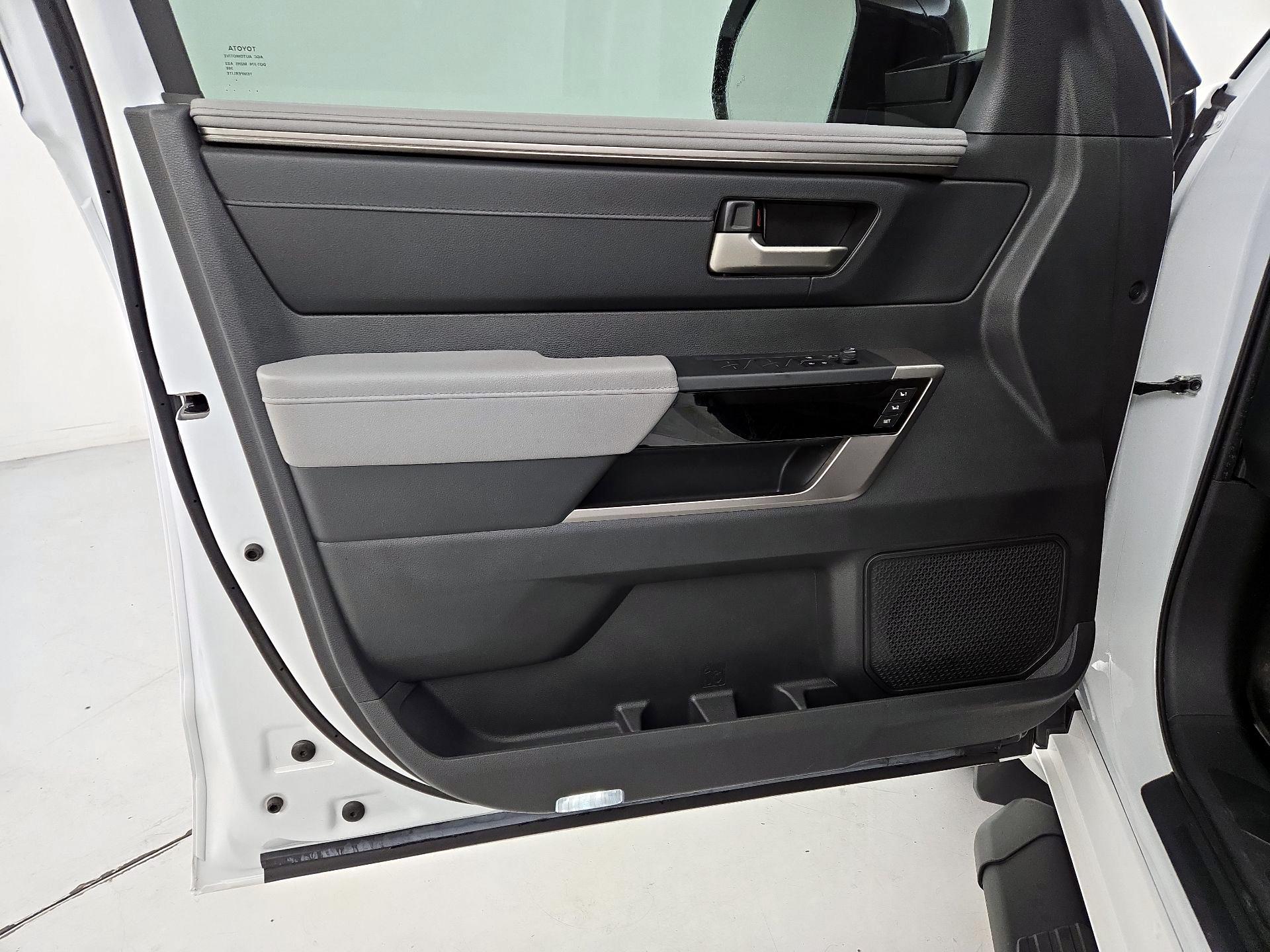 Thumbnail: 2025 Toyota Tundra - 12