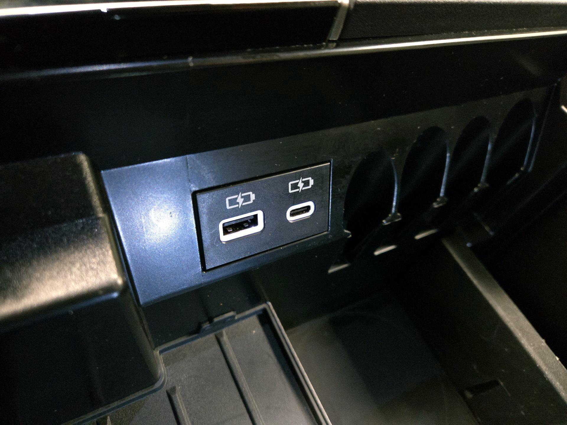 Thumbnail: 2025 Toyota Tundra - 18