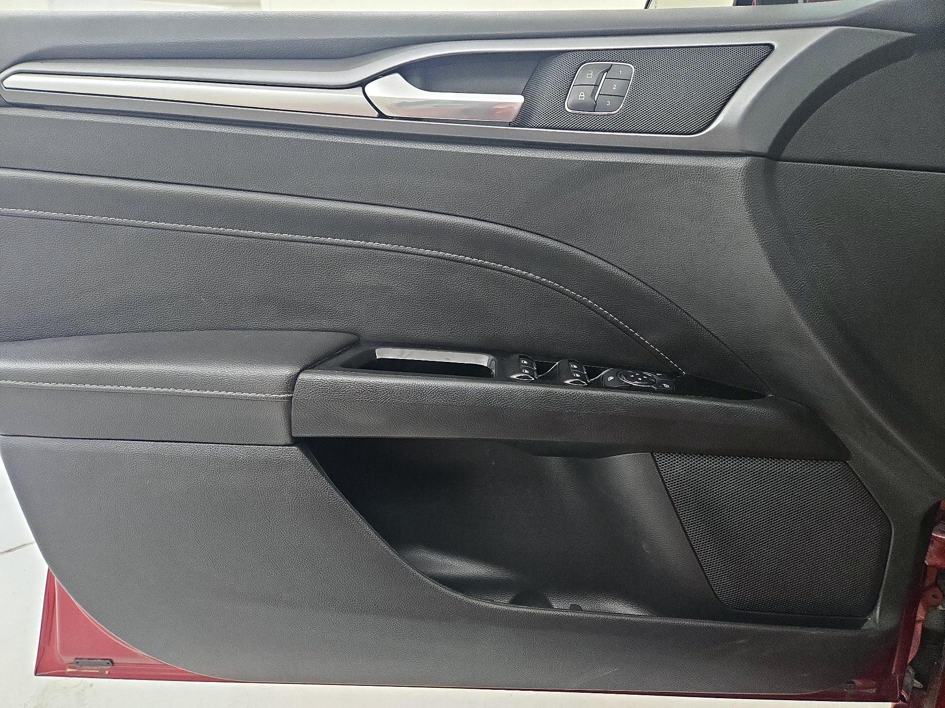 Thumbnail: 2014 Ford Fusion - 12