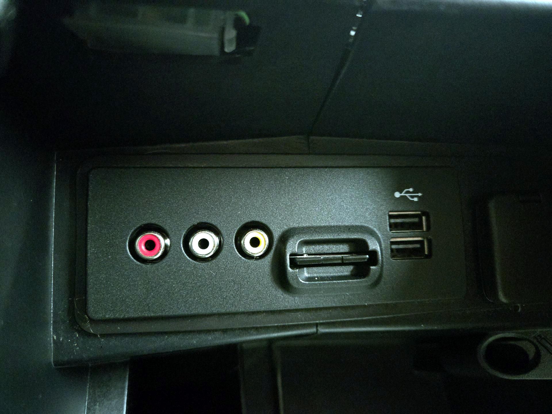 Thumbnail: 2014 Ford Fusion - 19