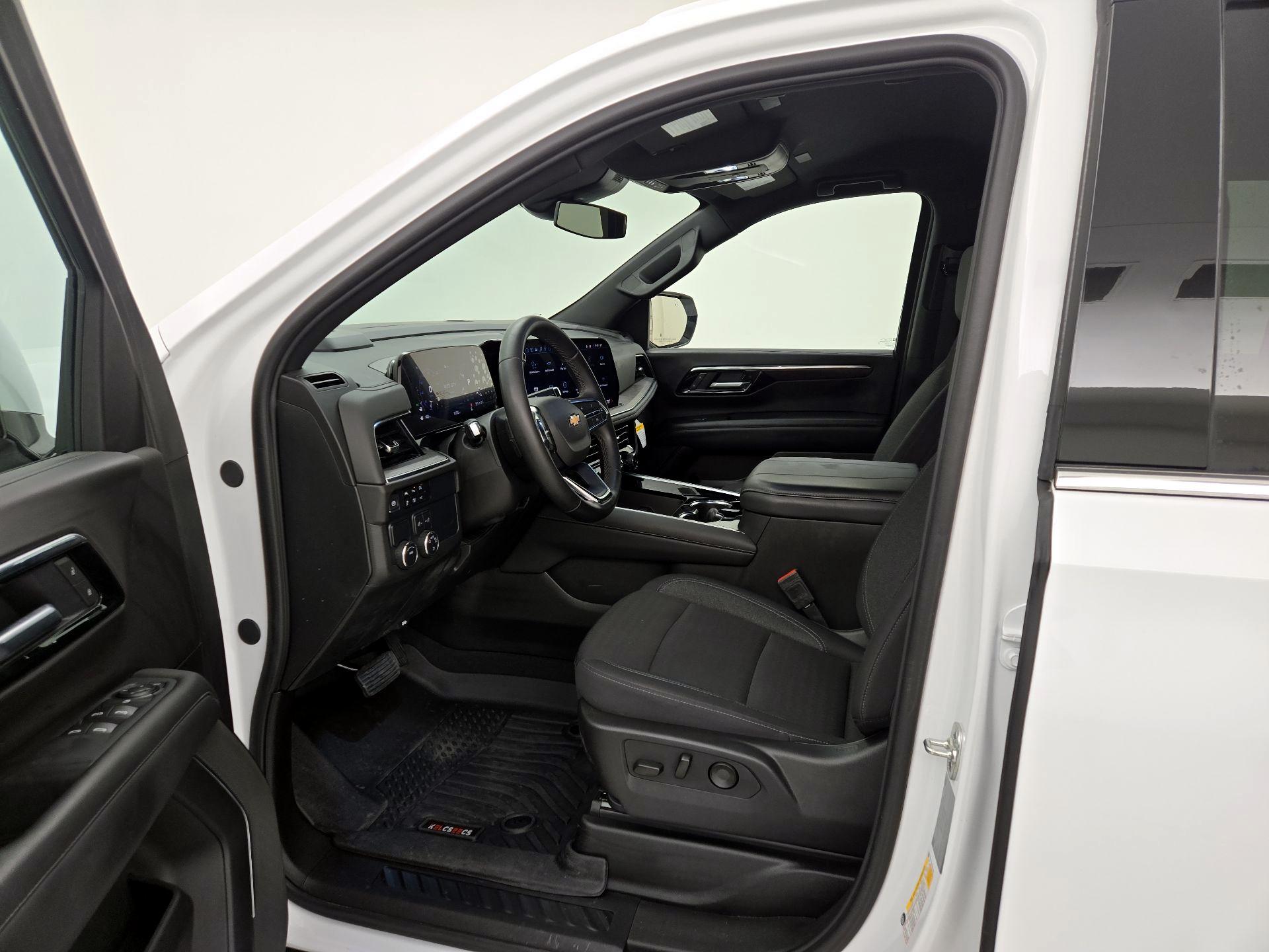 Thumbnail: 2025 Chevrolet Suburban - 11