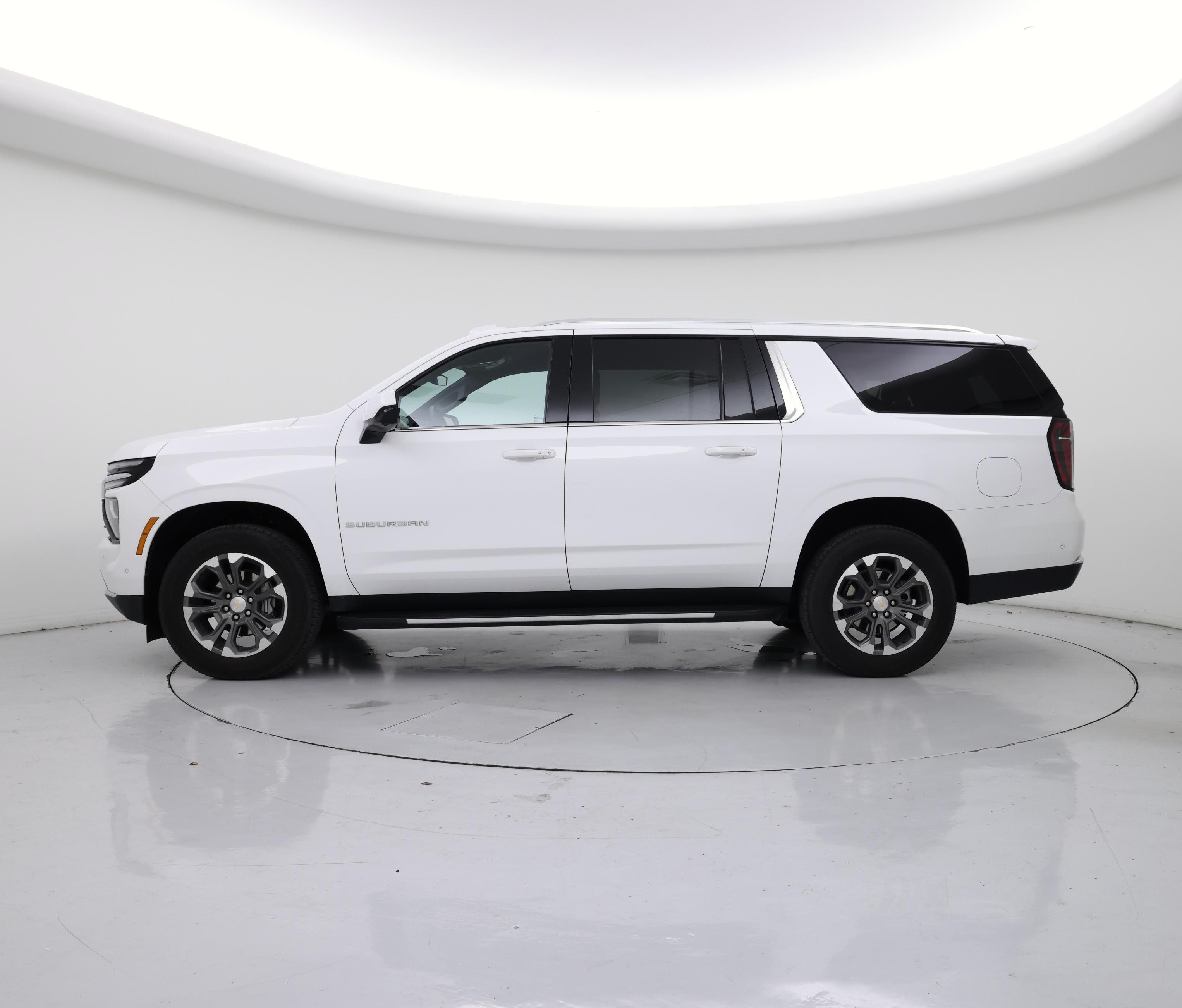 Thumbnail: 2025 Chevrolet Suburban - 3