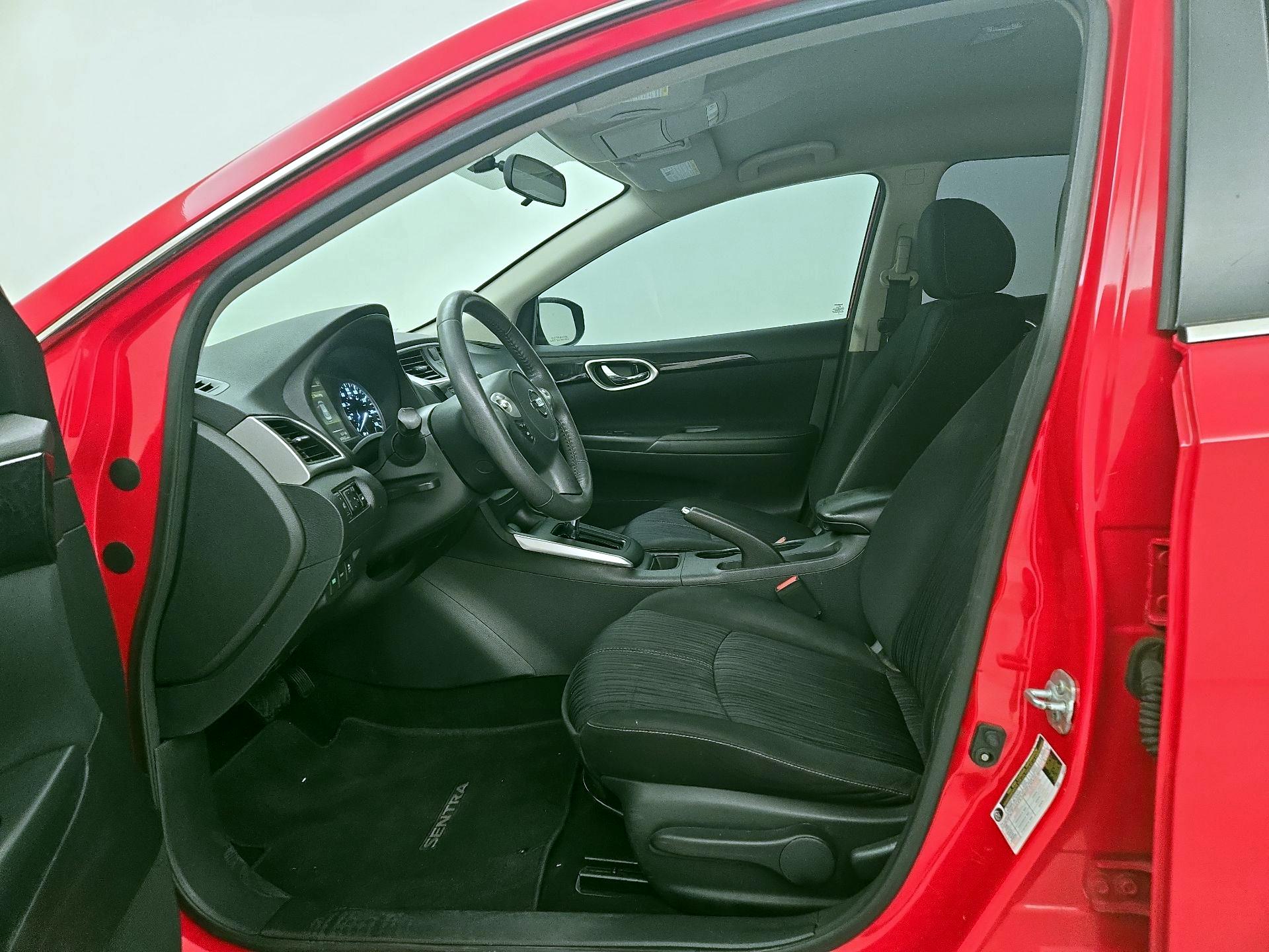 Thumbnail: 2017 Nissan Sentra - 11