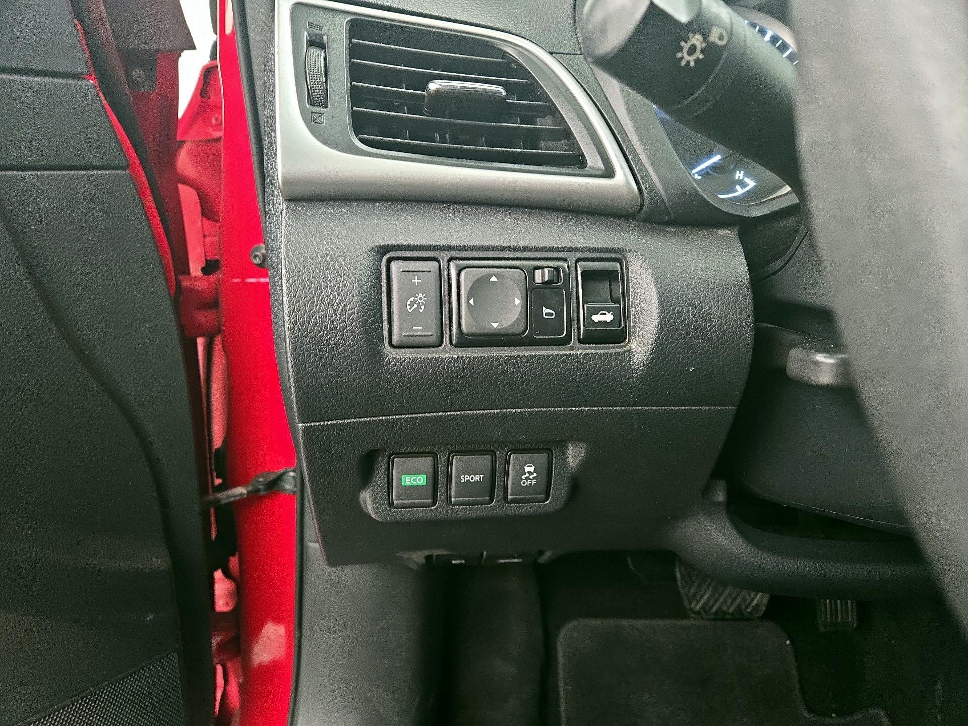 Thumbnail: 2017 Nissan Sentra - 13