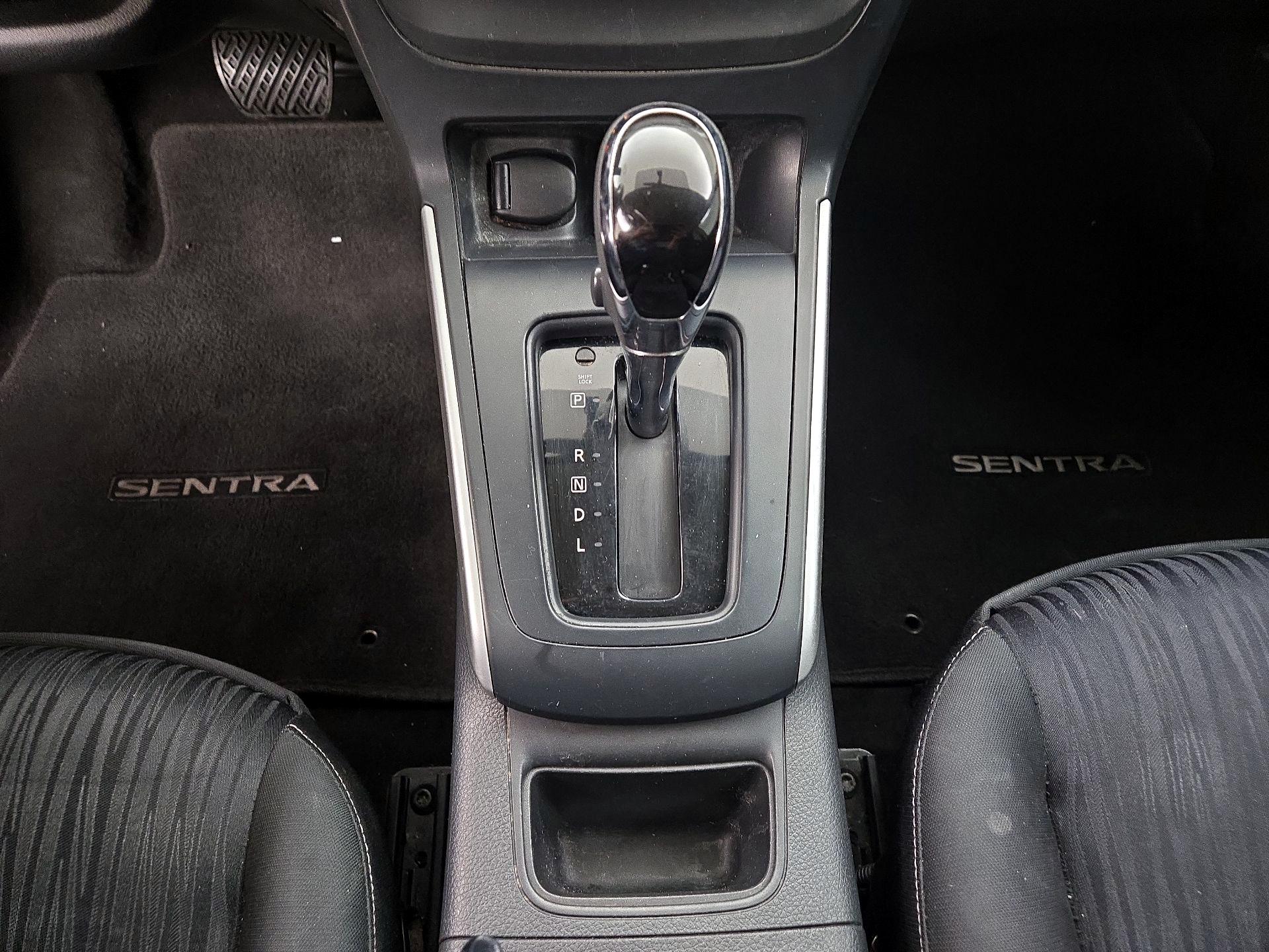 Thumbnail: 2017 Nissan Sentra - 17