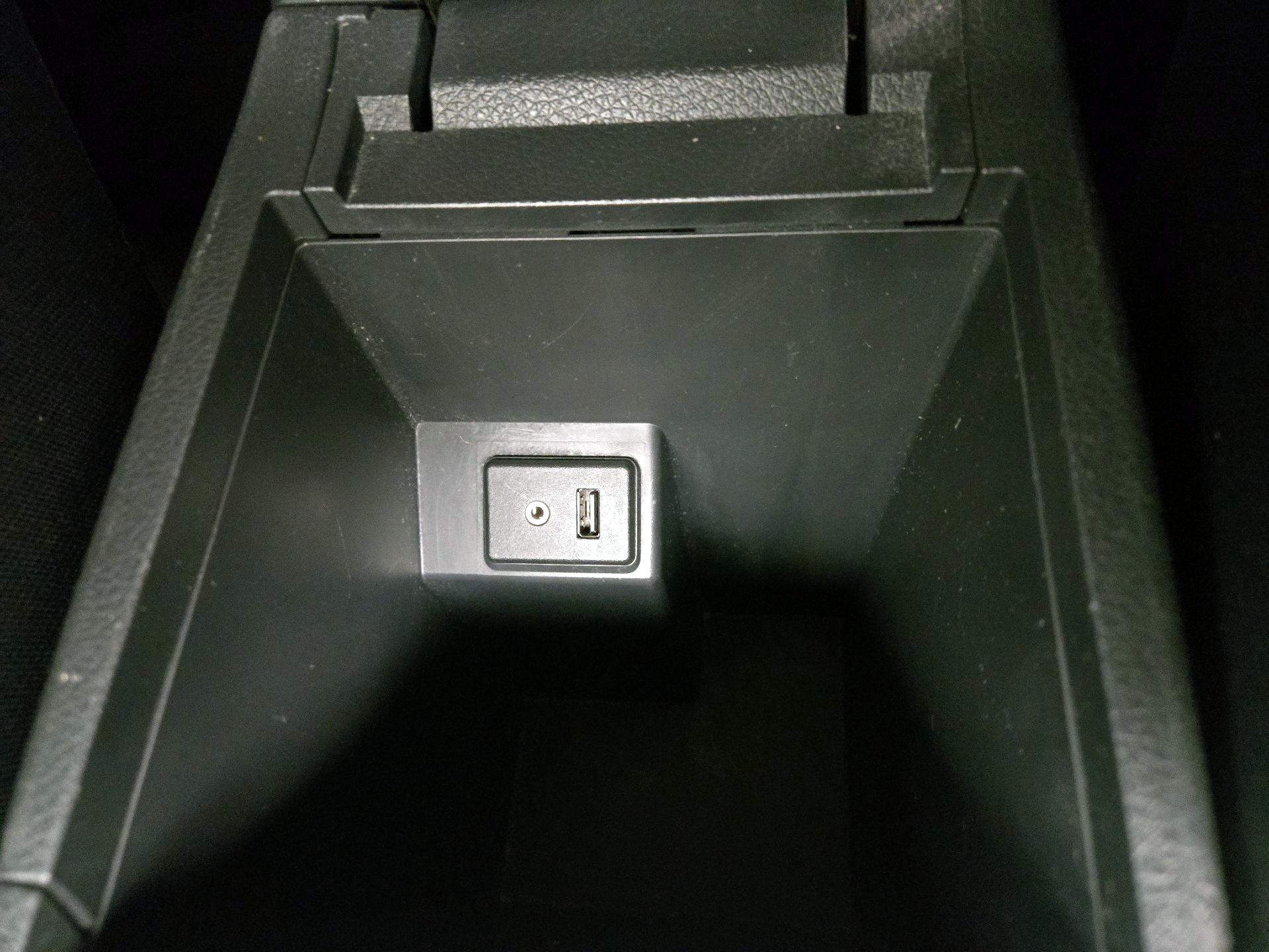 Thumbnail: 2017 Nissan Sentra - 18