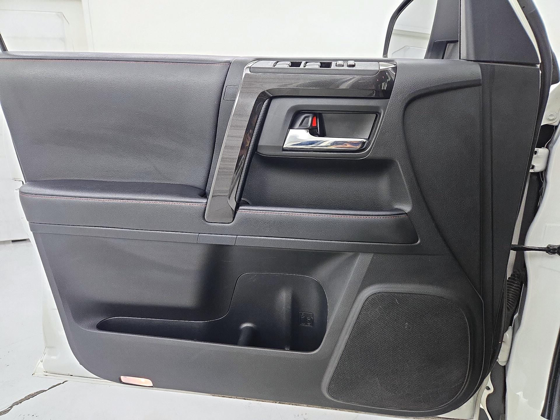 Thumbnail: 2021 Toyota 4Runner - 12