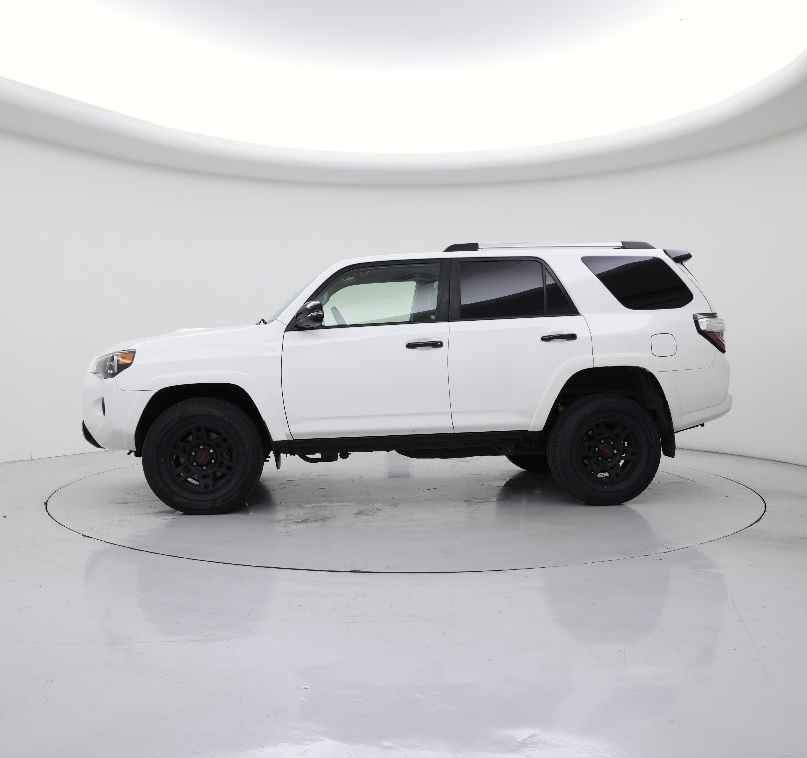 Thumbnail: 2021 Toyota 4Runner - 3