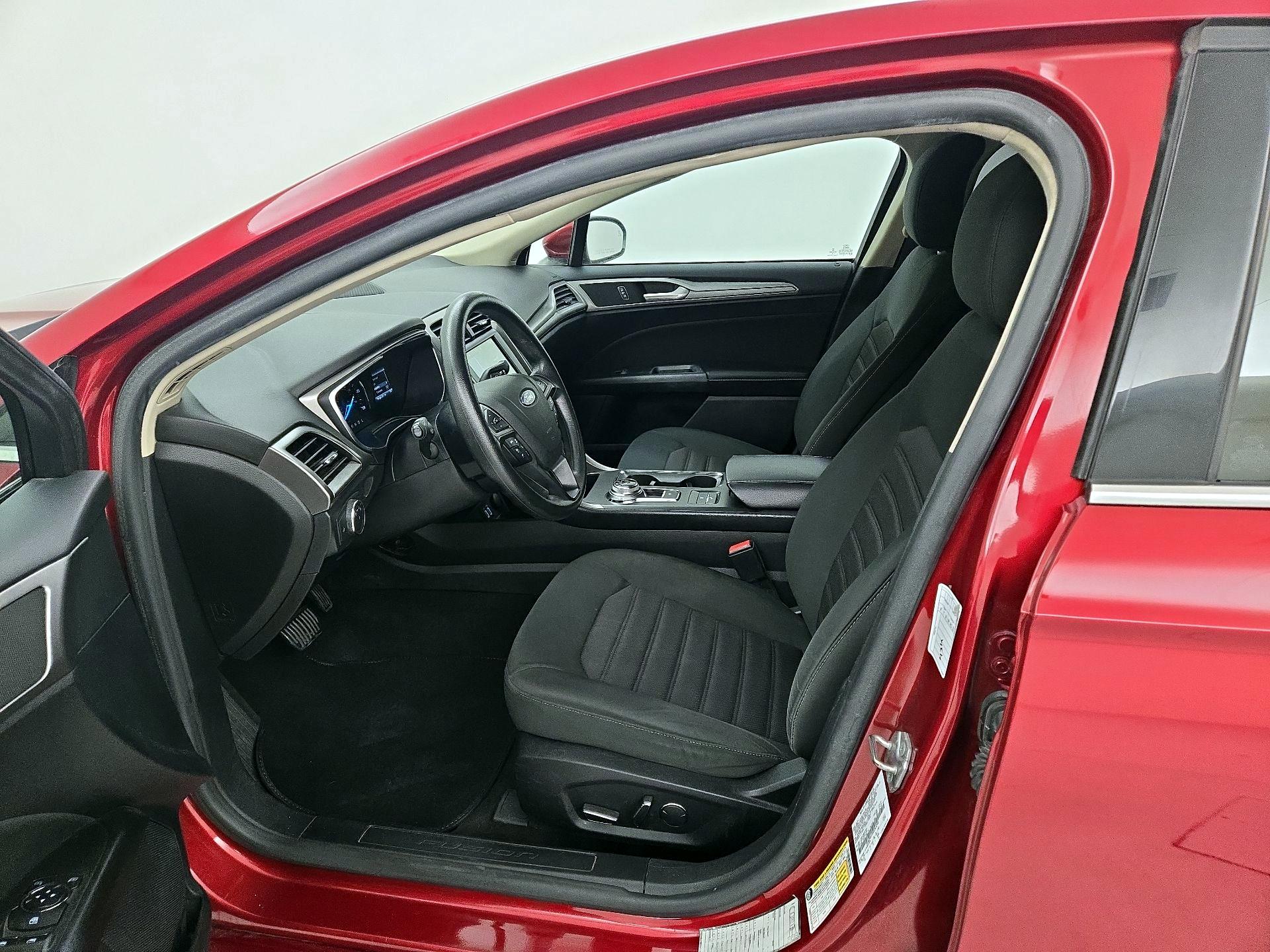 Thumbnail: 2019 Ford Fusion - 11