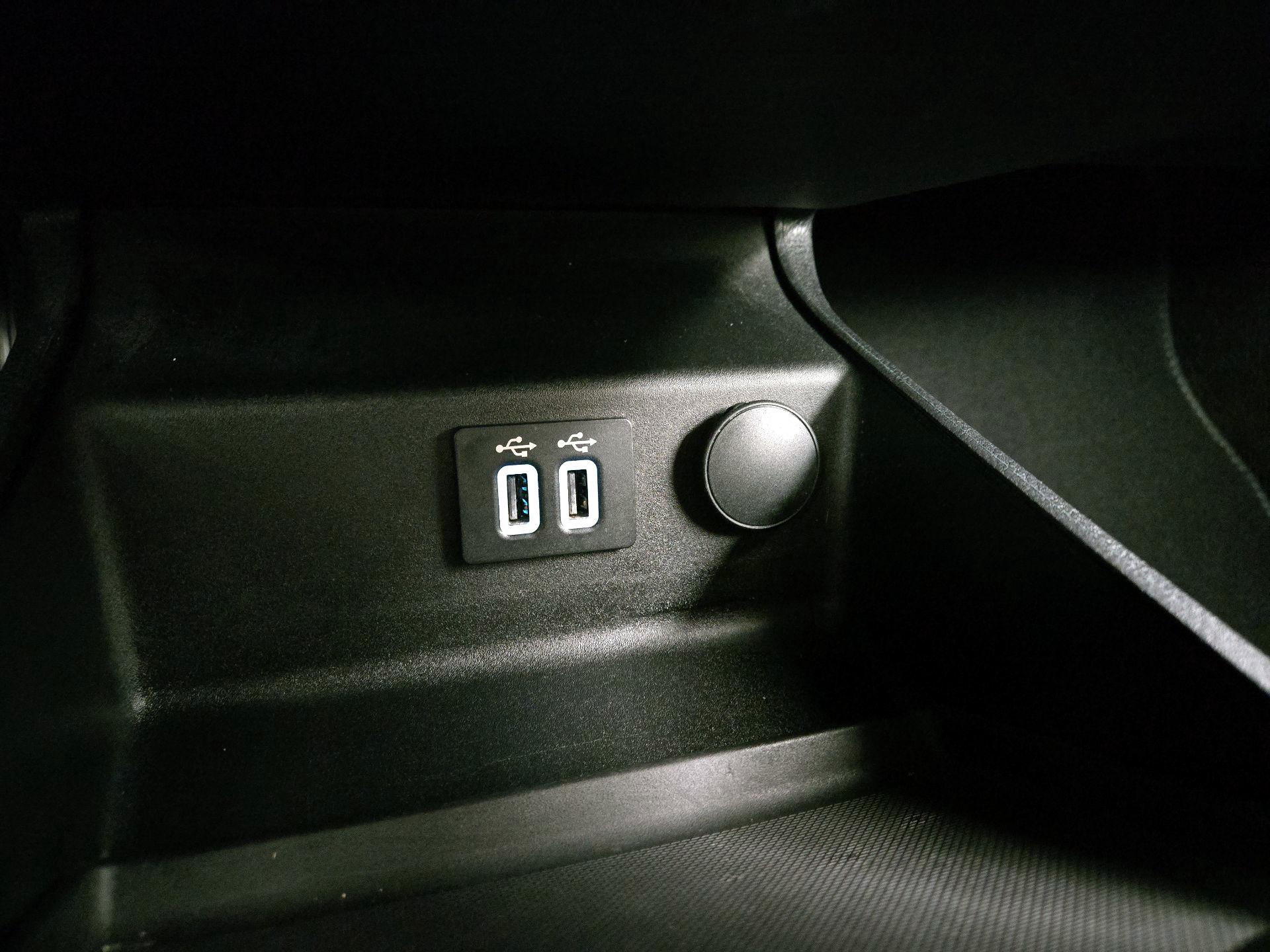 Thumbnail: 2019 Ford Fusion - 19