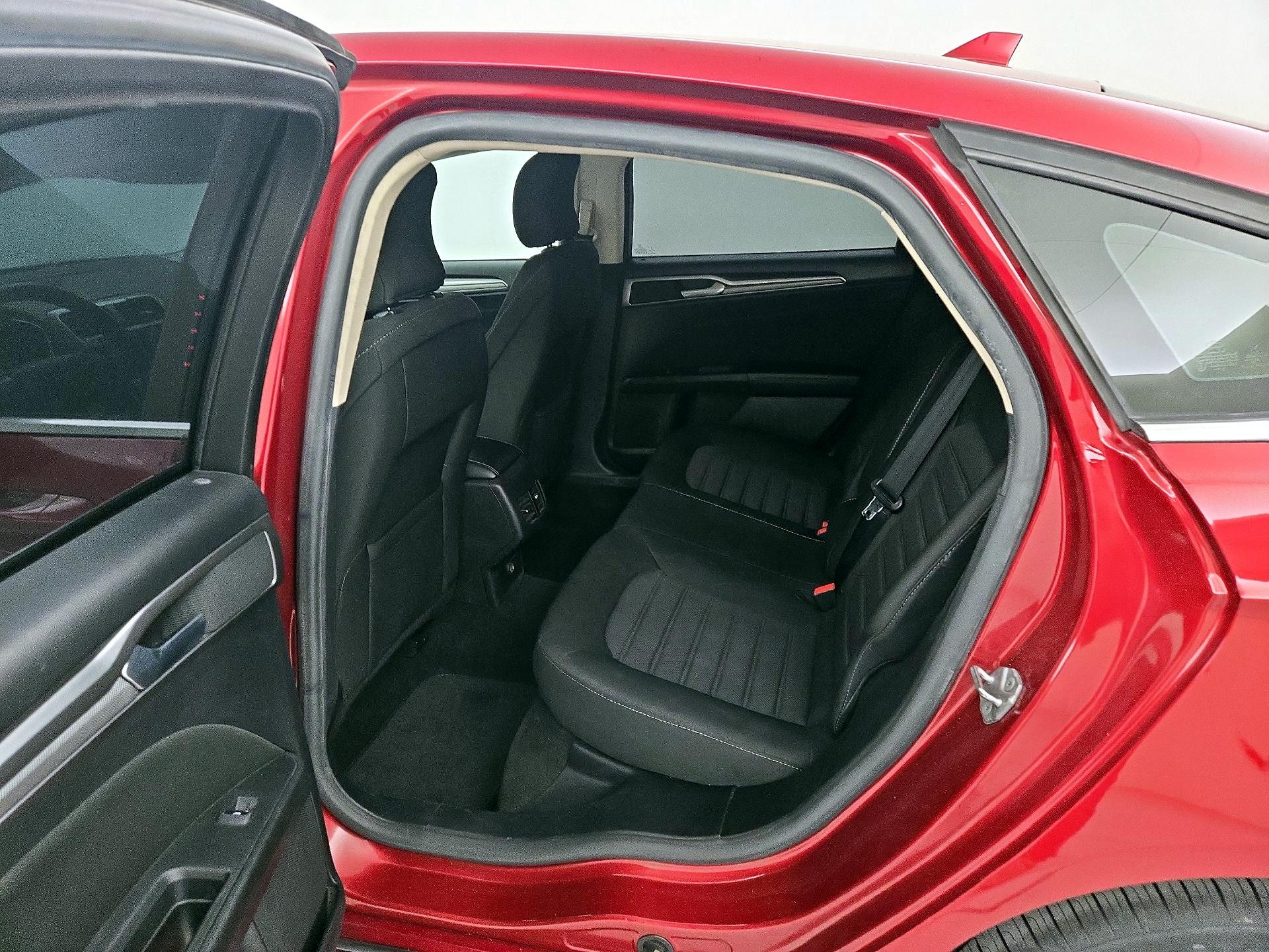 Thumbnail: 2019 Ford Fusion - 20