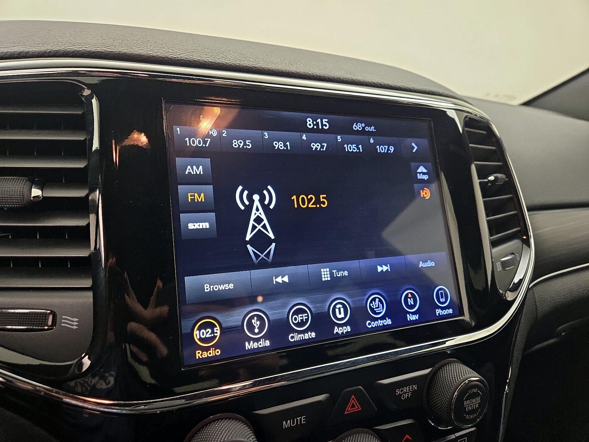 Thumbnail: 2019 Jeep Grand Cherokee - 16