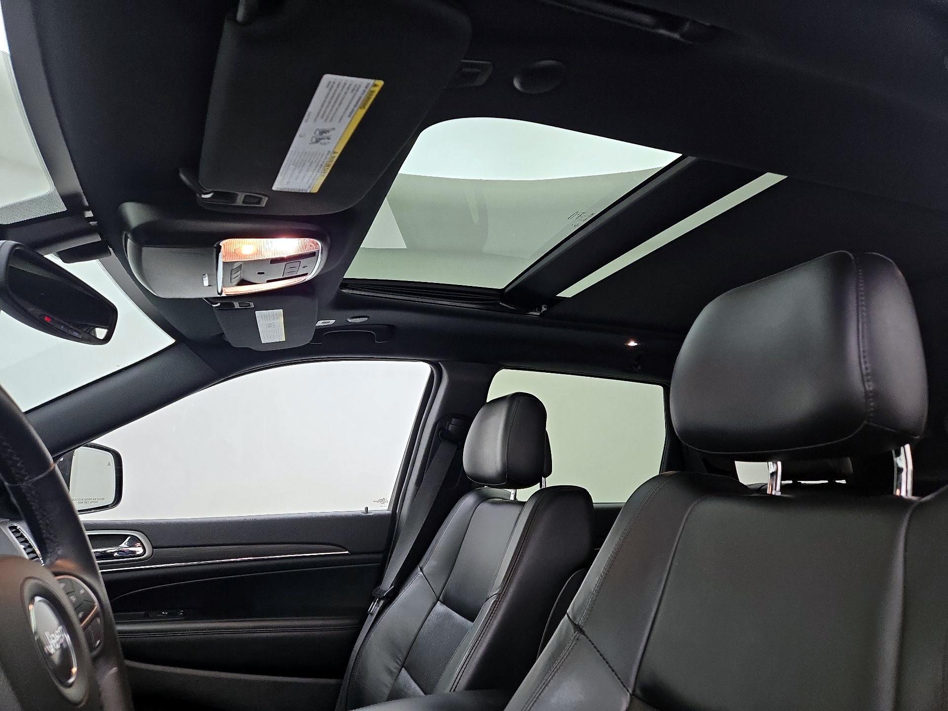 Thumbnail: 2019 Jeep Grand Cherokee - 20