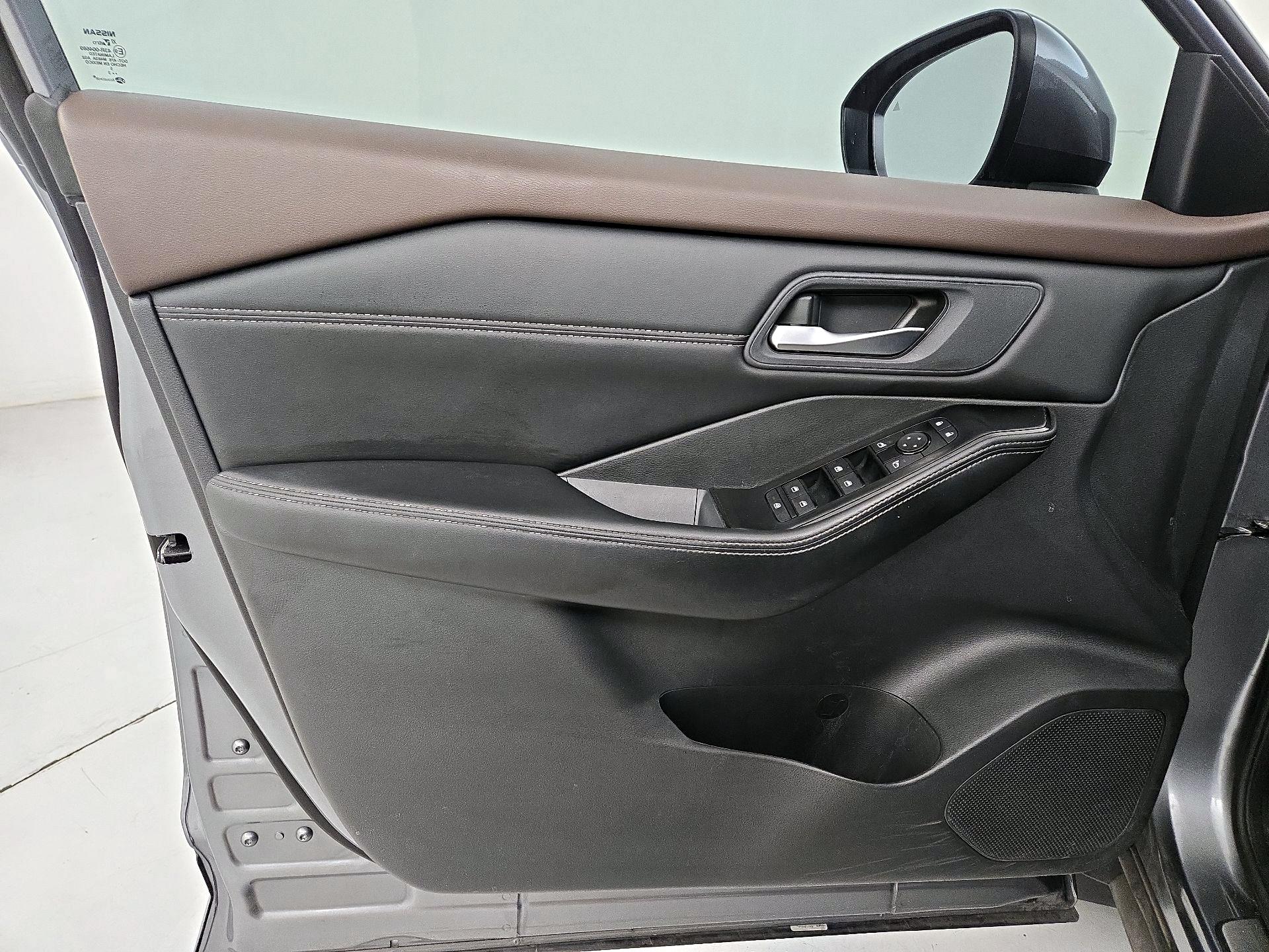 Thumbnail: 2023 Nissan Rogue - 12