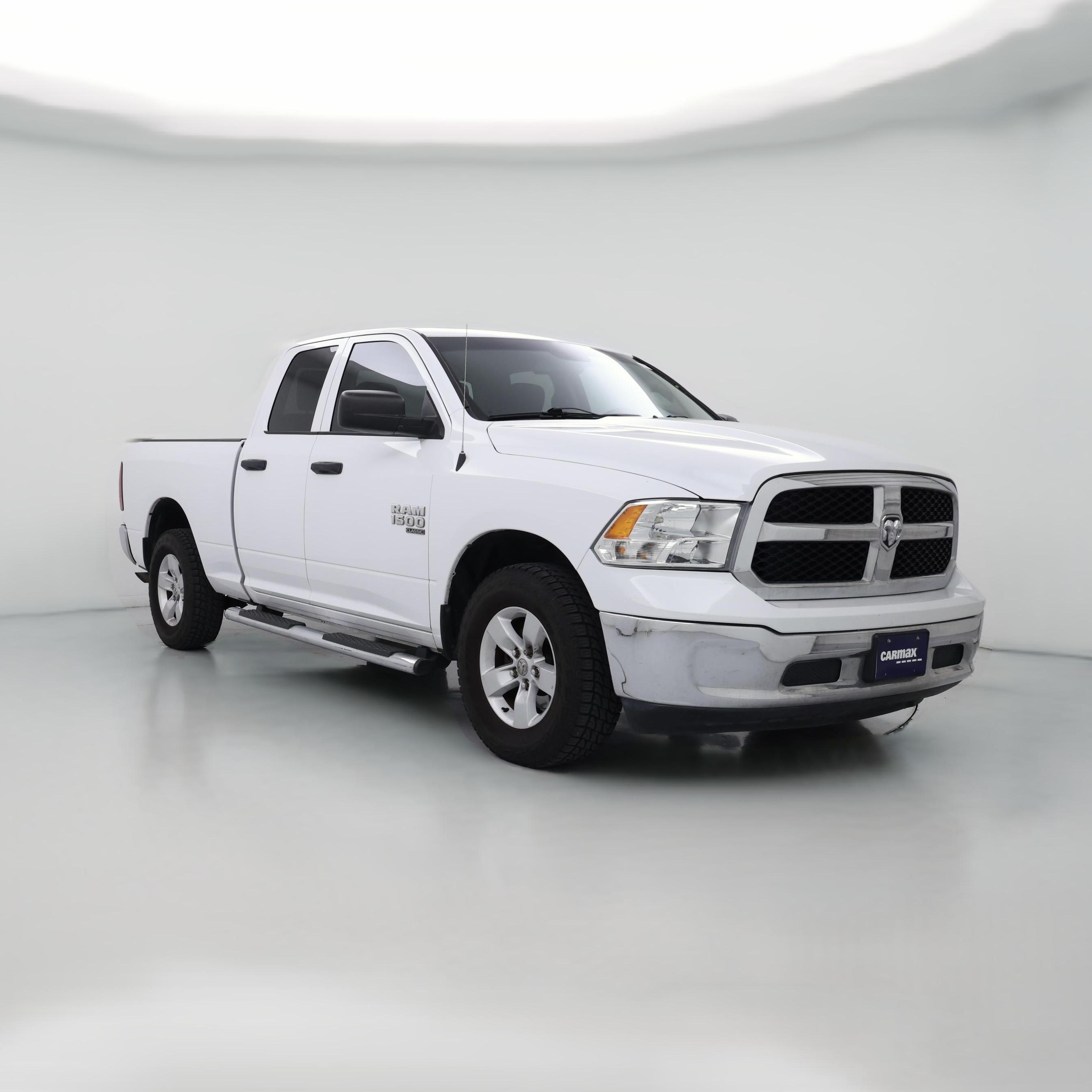 Thumbnail: 2020 RAM 1500 Classic - 1