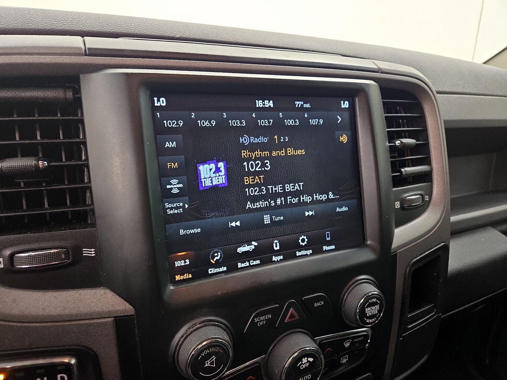 Thumbnail: 2020 RAM 1500 Classic - 15