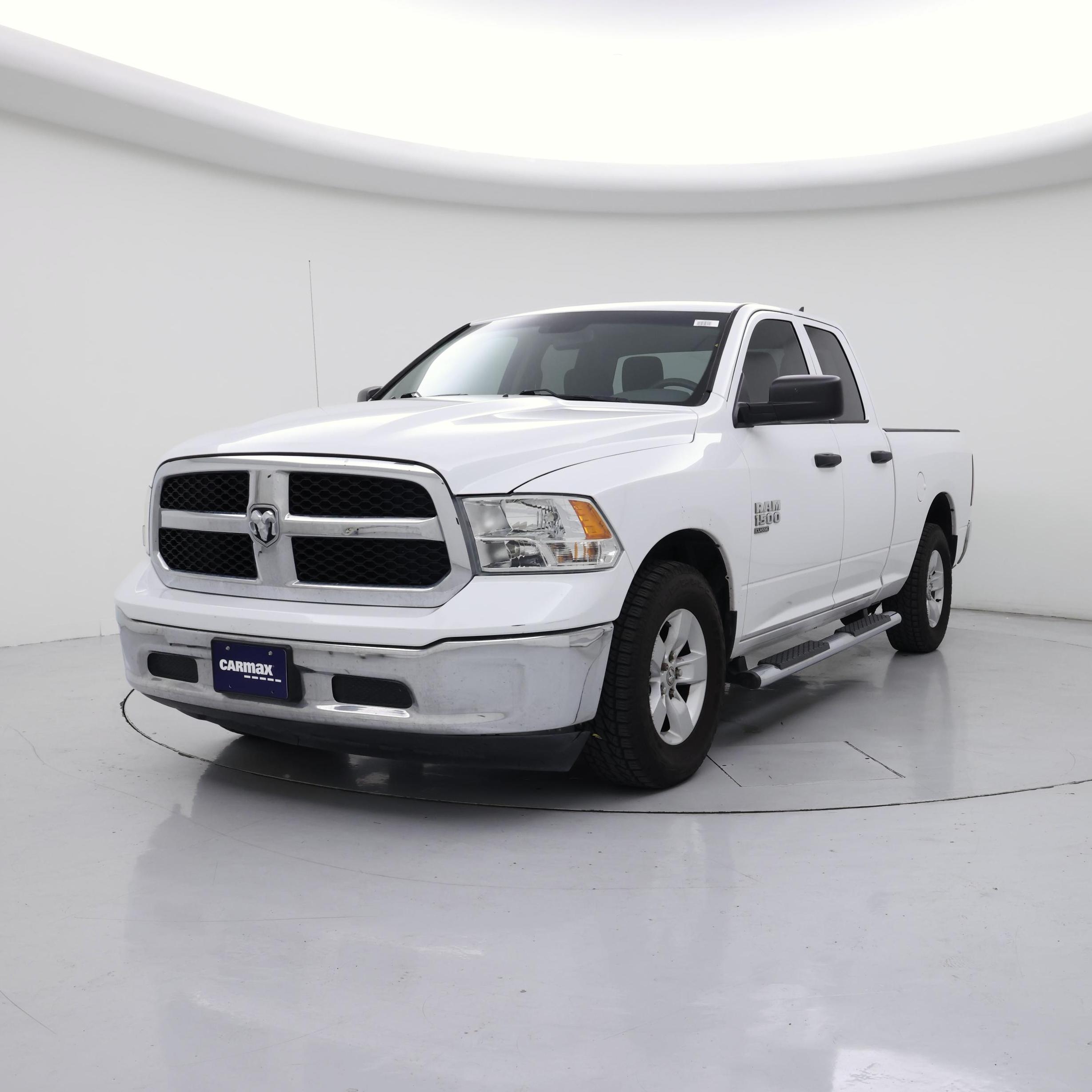Thumbnail: 2020 RAM 1500 Classic - 4