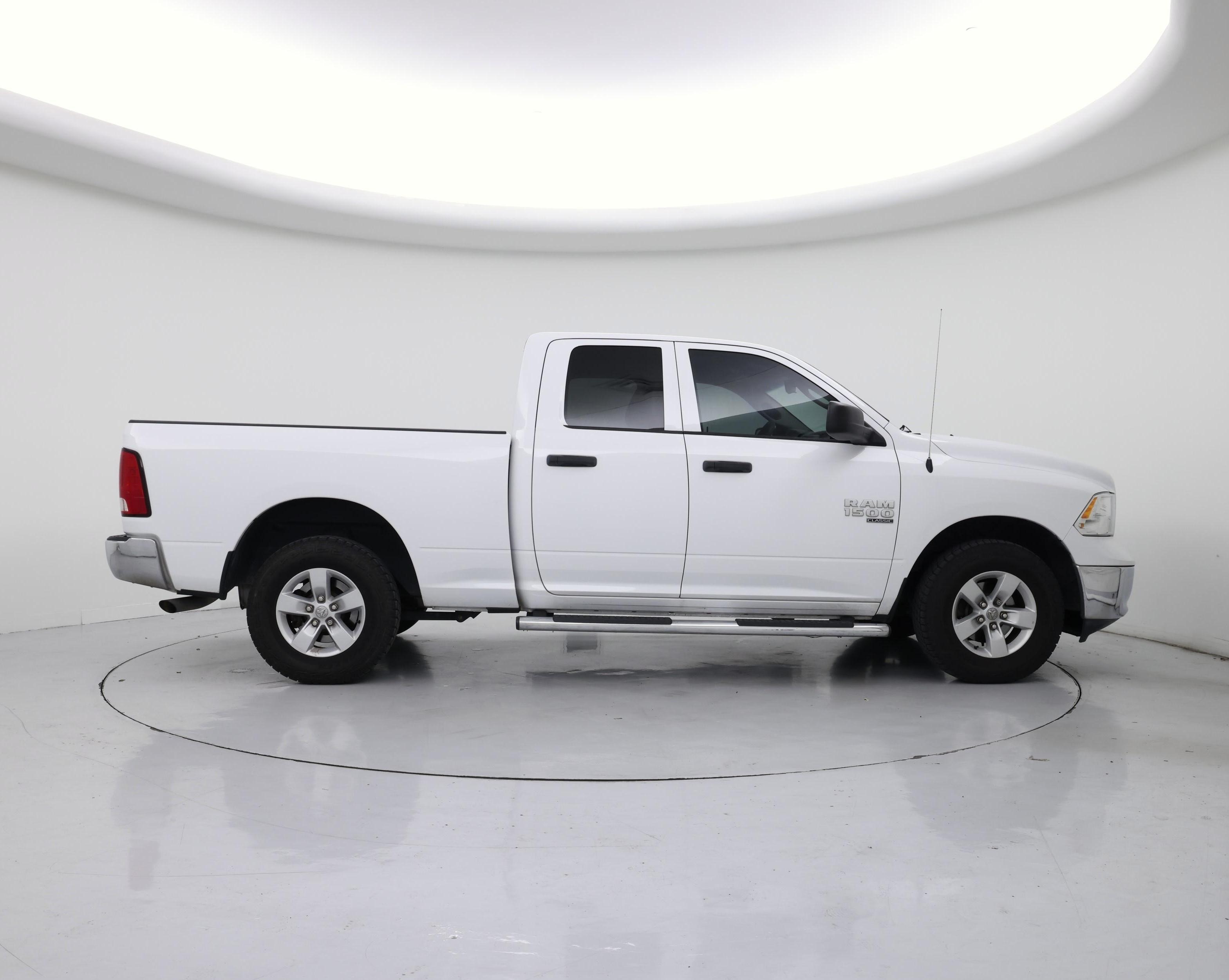 Thumbnail: 2020 RAM 1500 Classic - 7