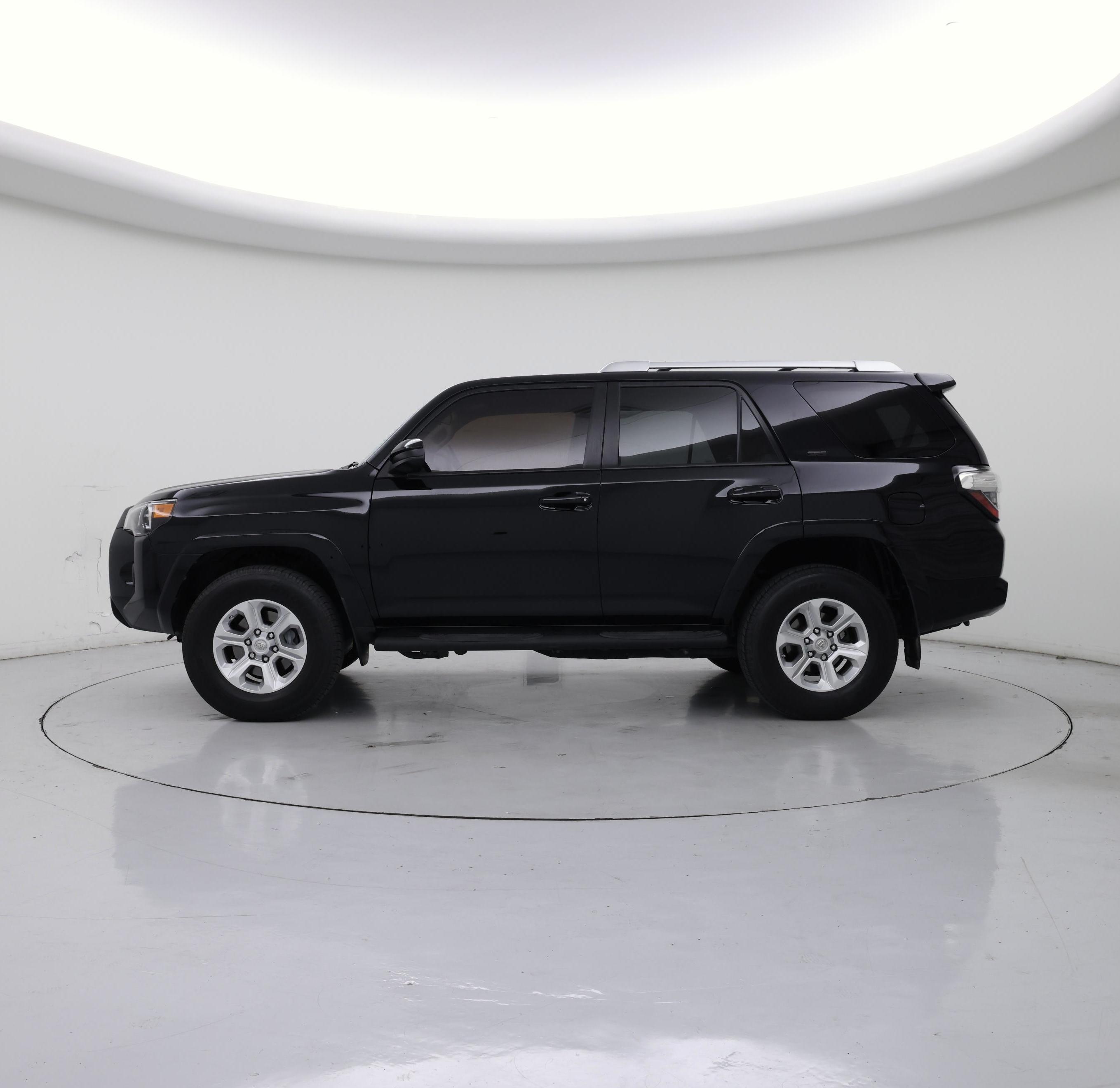 Thumbnail: 2018 Toyota 4Runner - 3