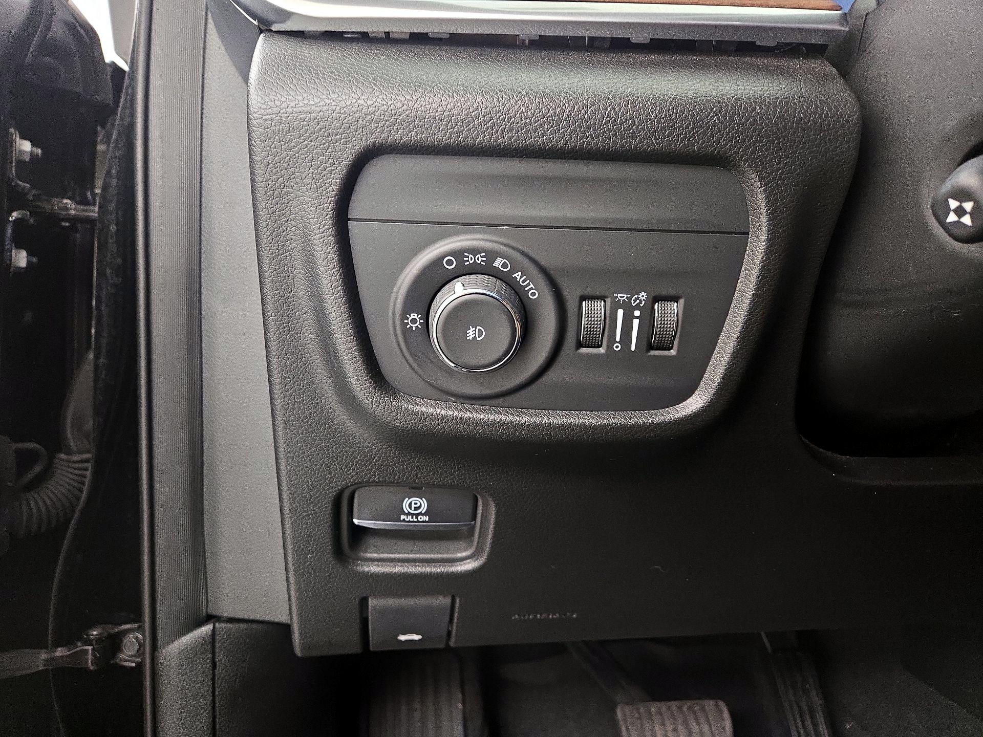 Thumbnail: 2023 Jeep Grand Cherokee - 13