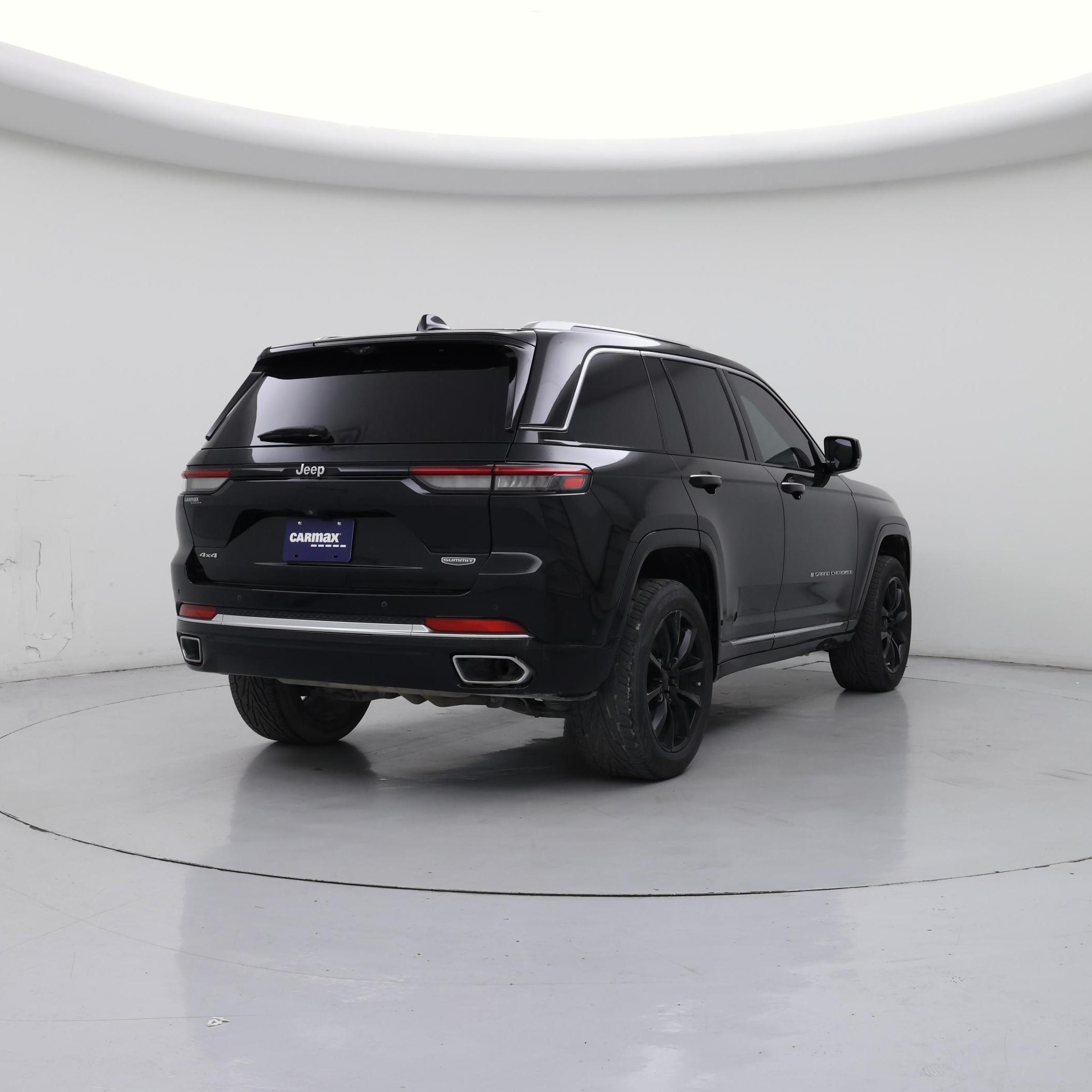 Thumbnail: 2023 Jeep Grand Cherokee - 8