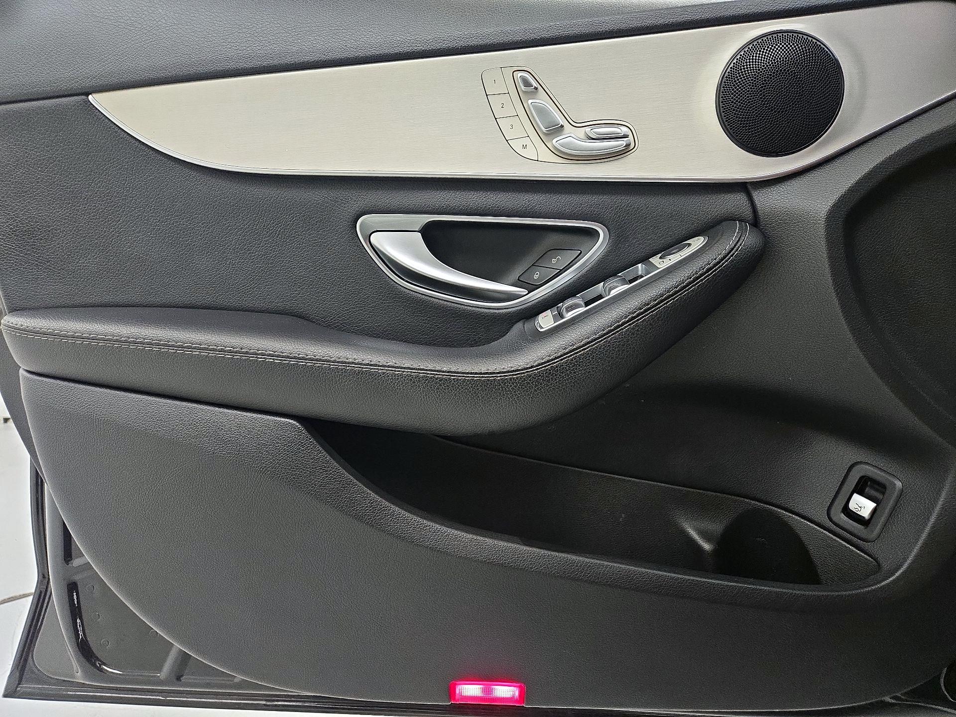 Thumbnail: 2018 Mercedes-Benz C-Class - 12