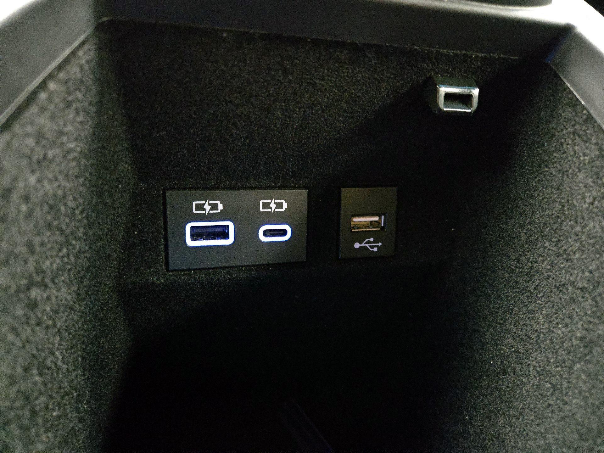 Thumbnail: 2022 Toyota Avalon - 19