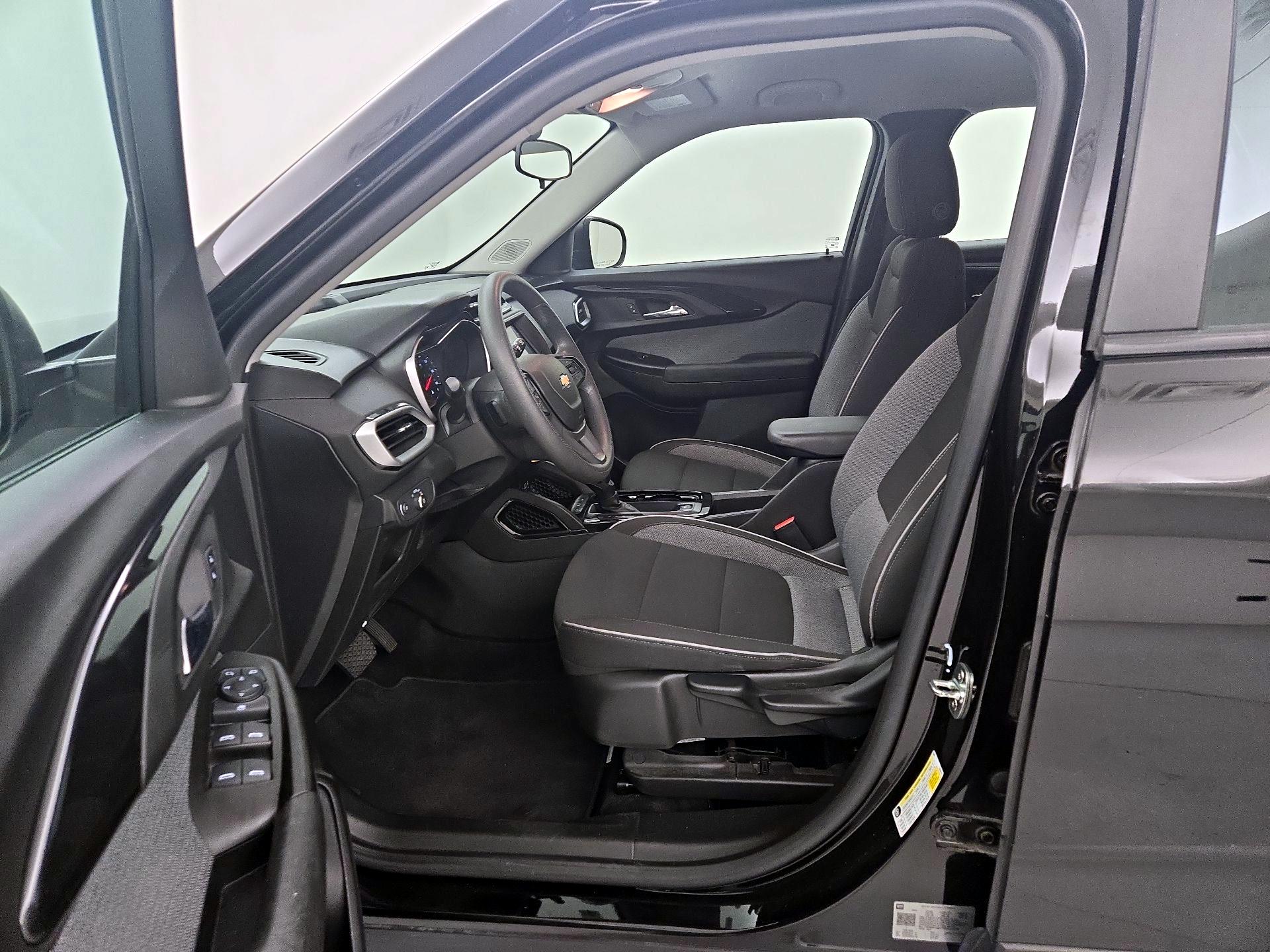 Thumbnail: 2023 Chevrolet TrailBlazer - 11