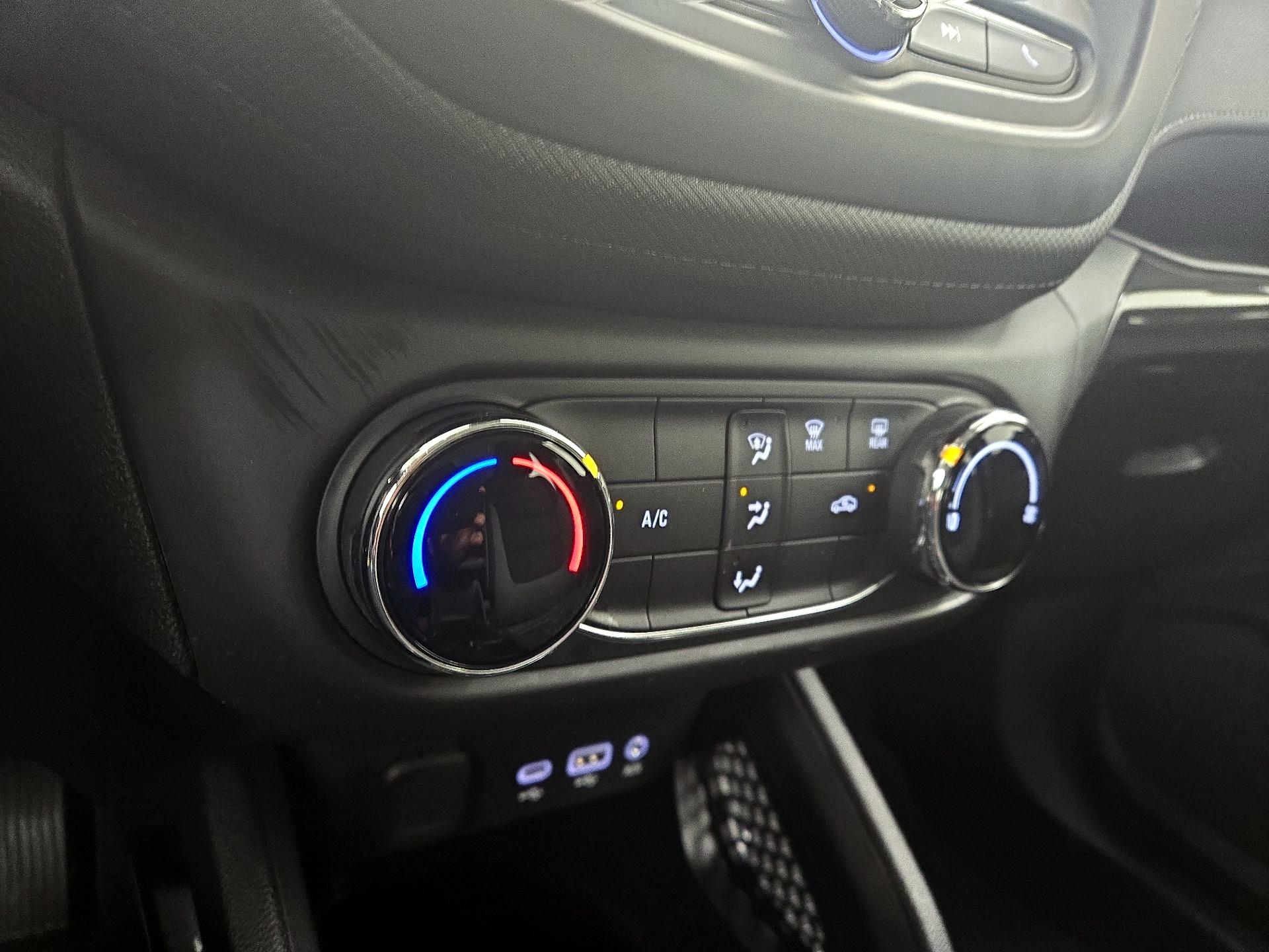 Thumbnail: 2023 Chevrolet TrailBlazer - 16