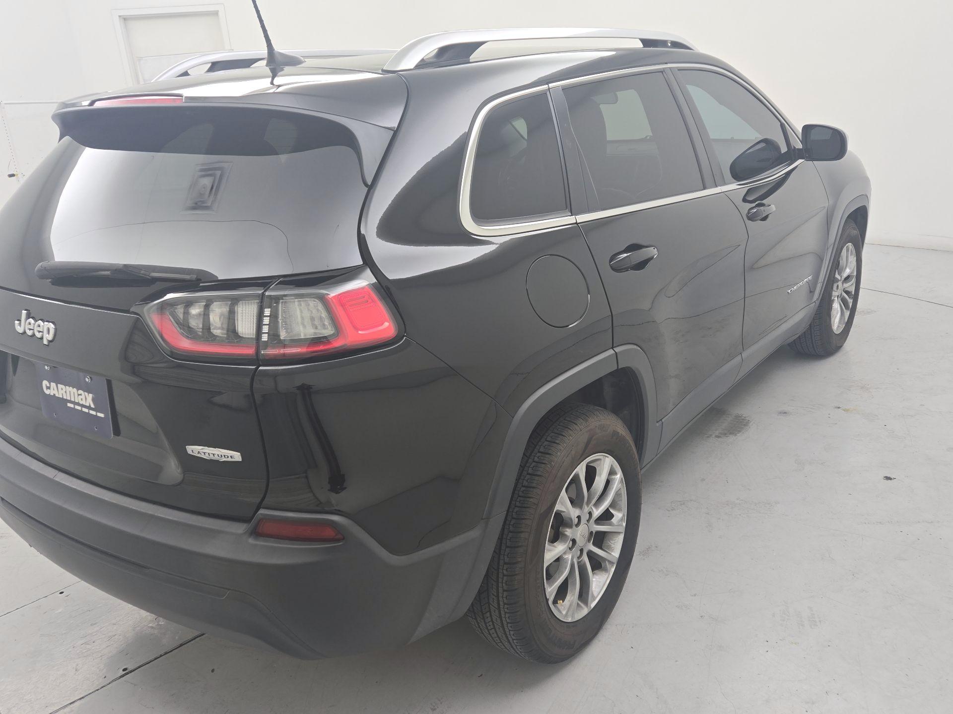 Thumbnail: 2019 Jeep Cherokee - 5