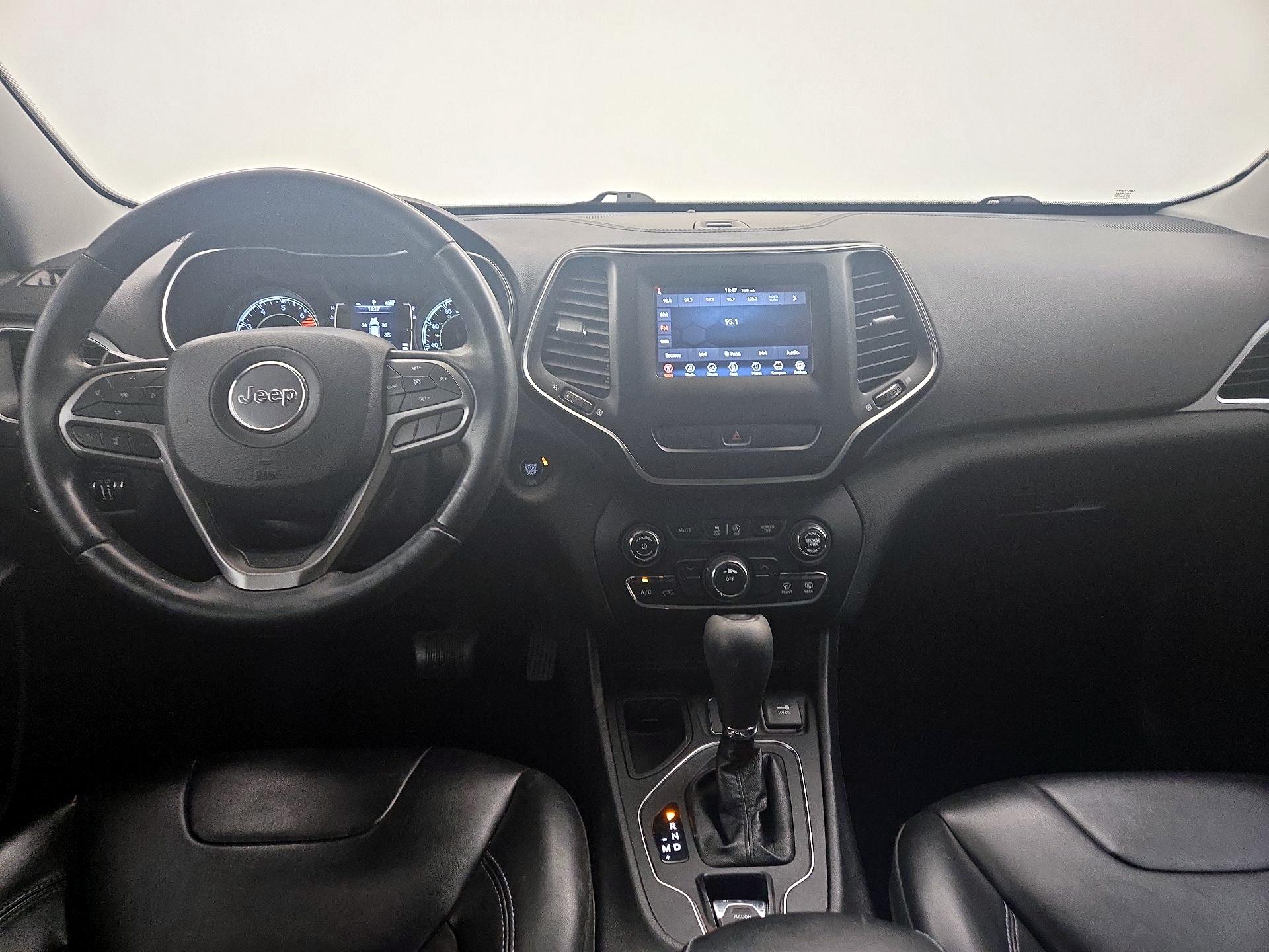 Thumbnail: 2019 Jeep Cherokee - 8