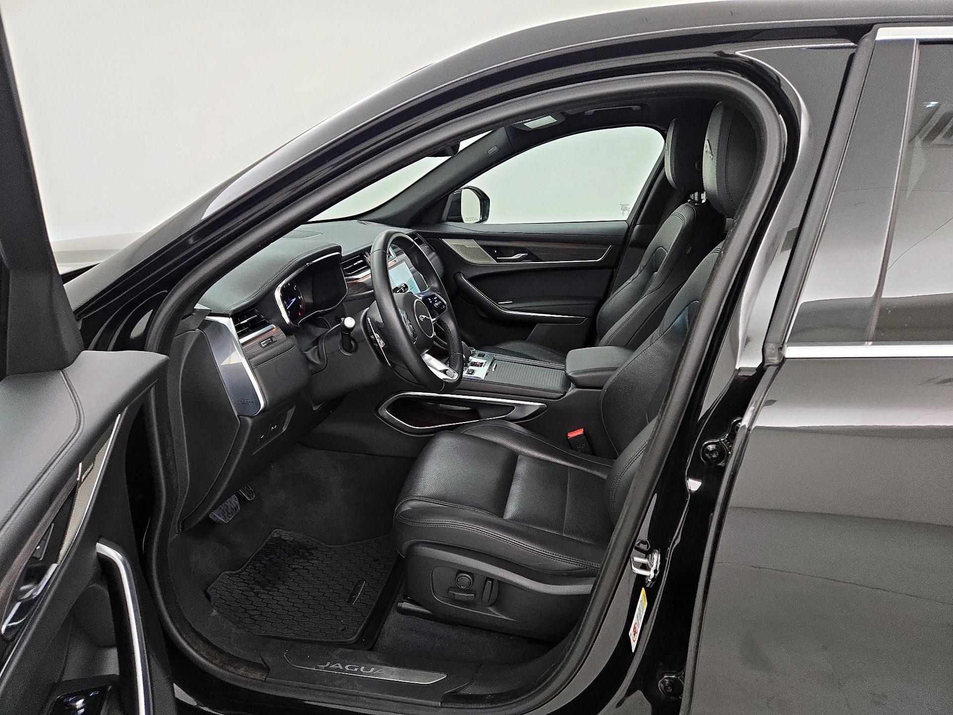 Thumbnail: 2023 Jaguar F-Pace - 11