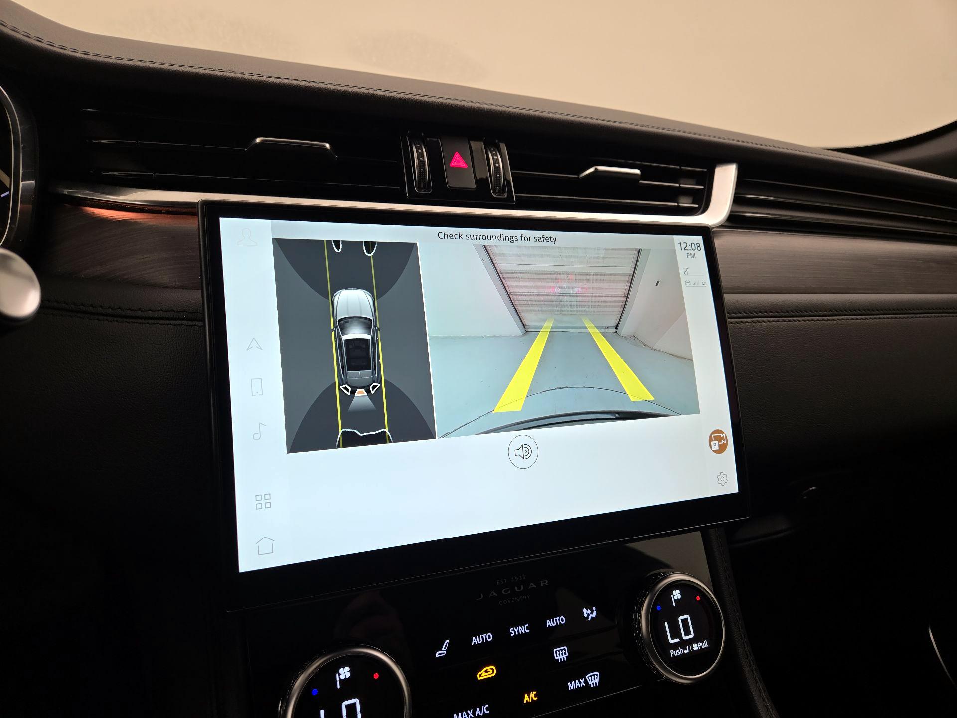 Thumbnail: 2023 Jaguar F-Pace - 15