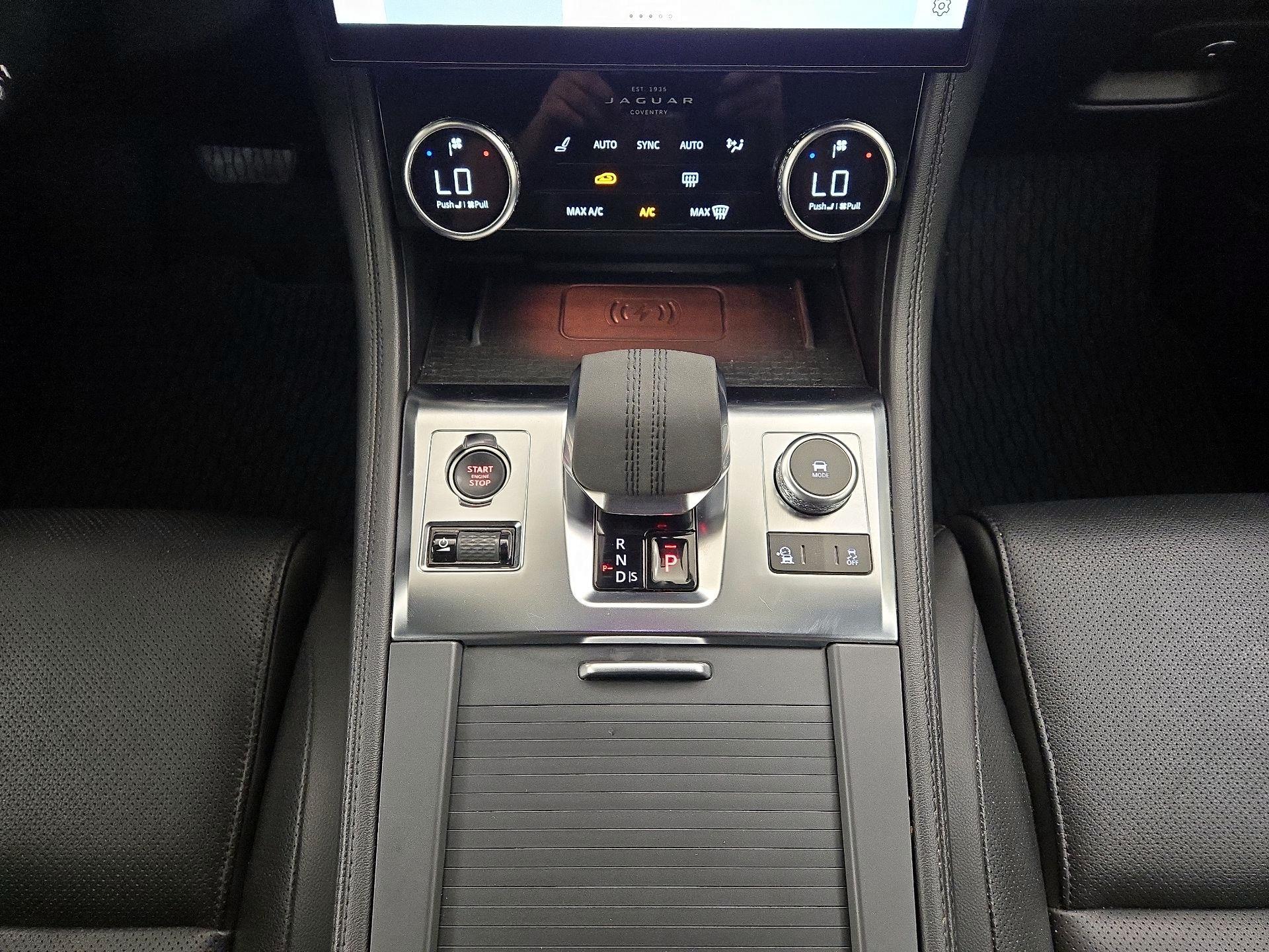 Thumbnail: 2023 Jaguar F-Pace - 18