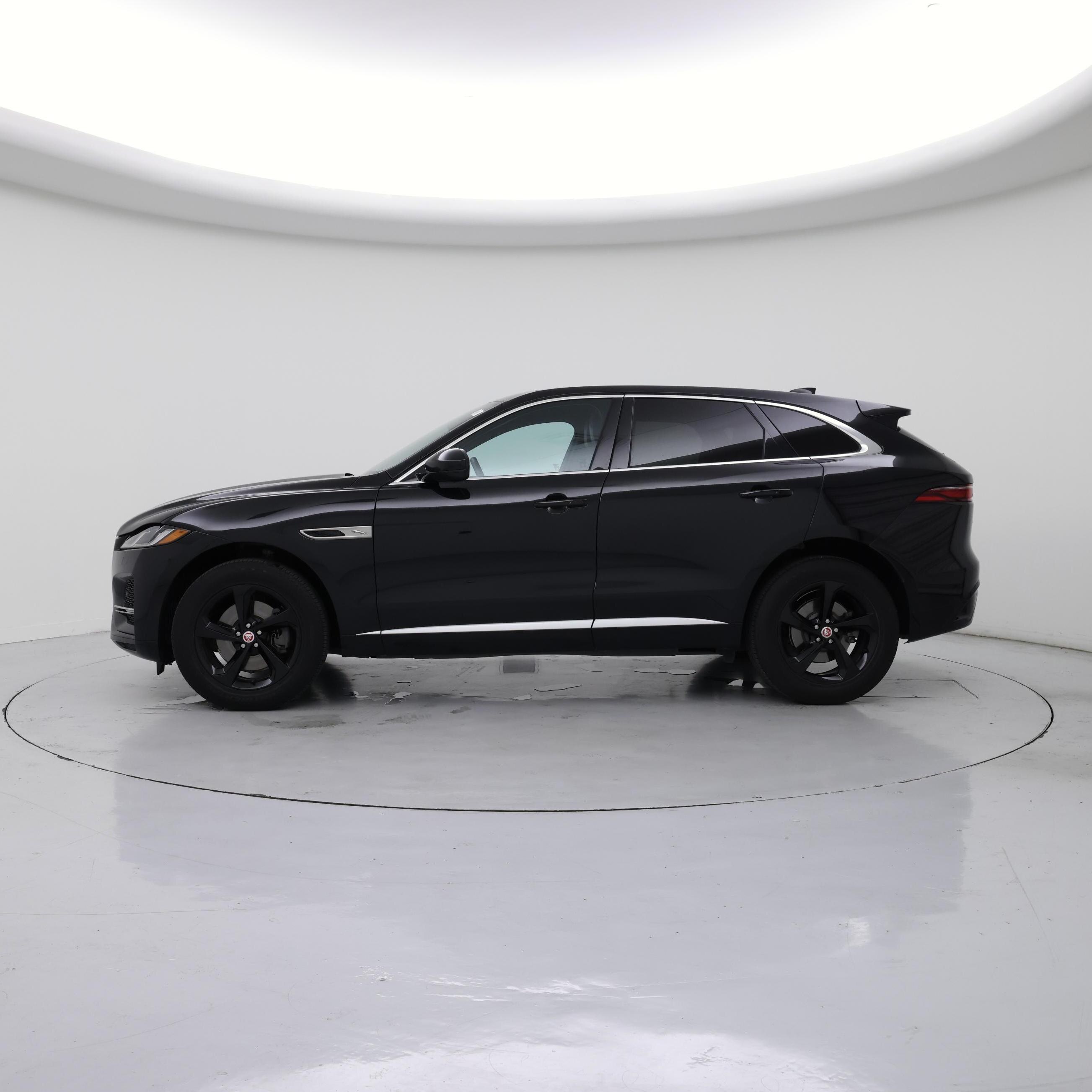 Thumbnail: 2023 Jaguar F-Pace - 3