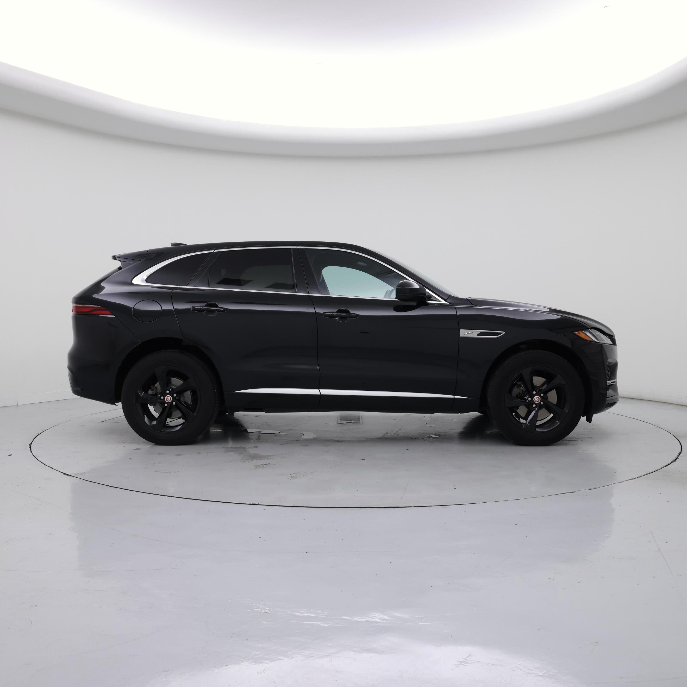 Thumbnail: 2023 Jaguar F-Pace - 7